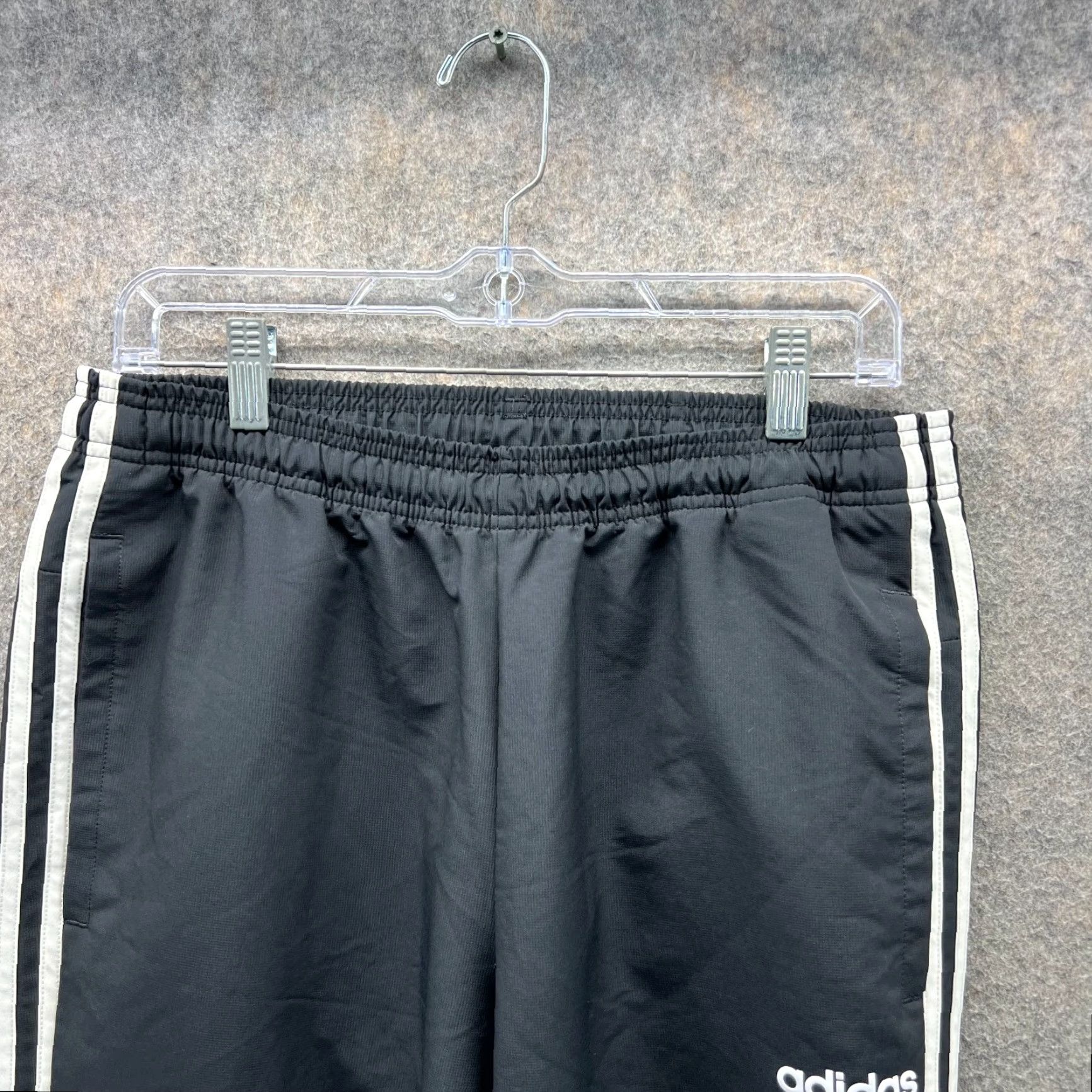 Adidas Adidas Sweatpants Men M Black Stripes Polyester Essentials Wind Trefoil Vtg Sweatpants Mens Size US 31 - 4 Thumbnail