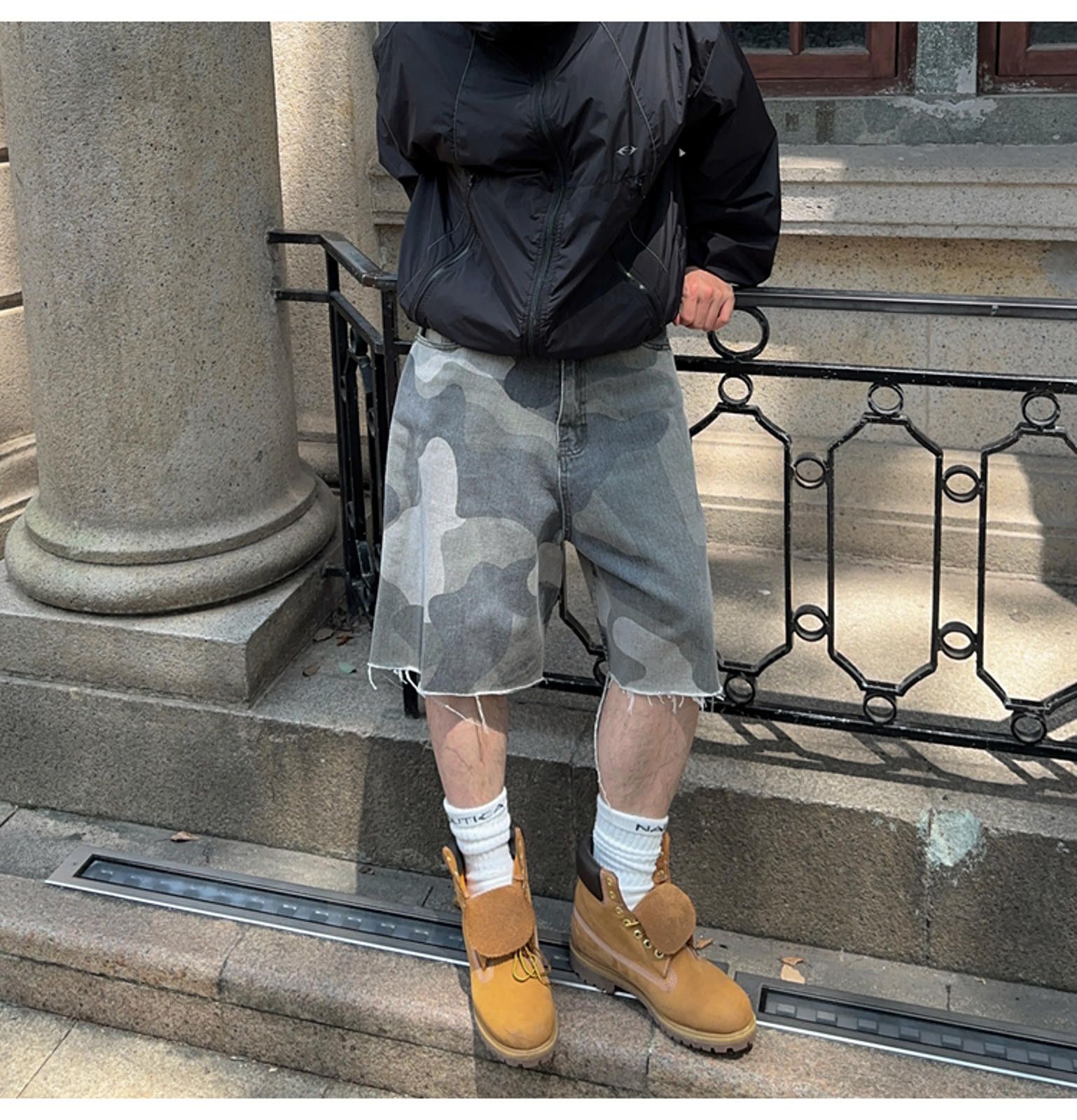 Jean × Vintage Men's Camouflage Denim Shorts - Street Style Fashion Size US 32 / EU 48 - 5 Thumbnail