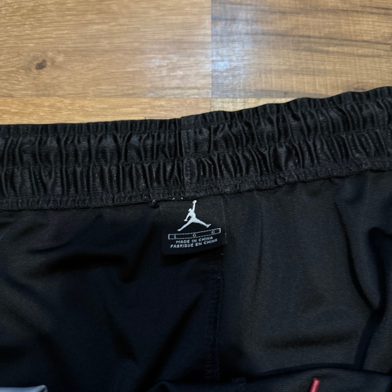 Jordan Brand Y2K Air Jordan Silky Dazzle Shiny Shorts Size US 36 / EU 52 - 5 Thumbnail