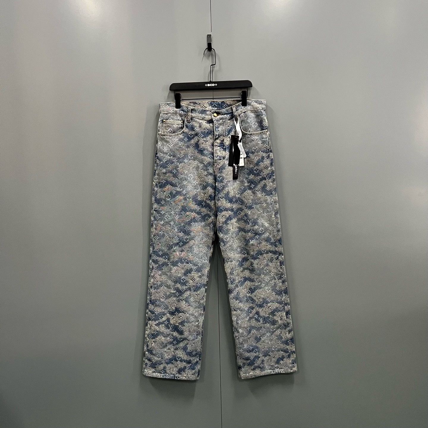 Louis Vuitton Louis Vuitton Tie-Dye Multi Casual Pants 34 Men Size US 34 / EU 50 - 1 Thumbnail