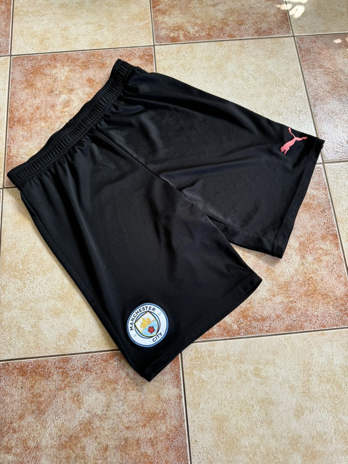 Puma Manchester City 2019-2020 Soccer Shorts Football Jersey Size US 30 / EU 46 - 3 Thumbnail