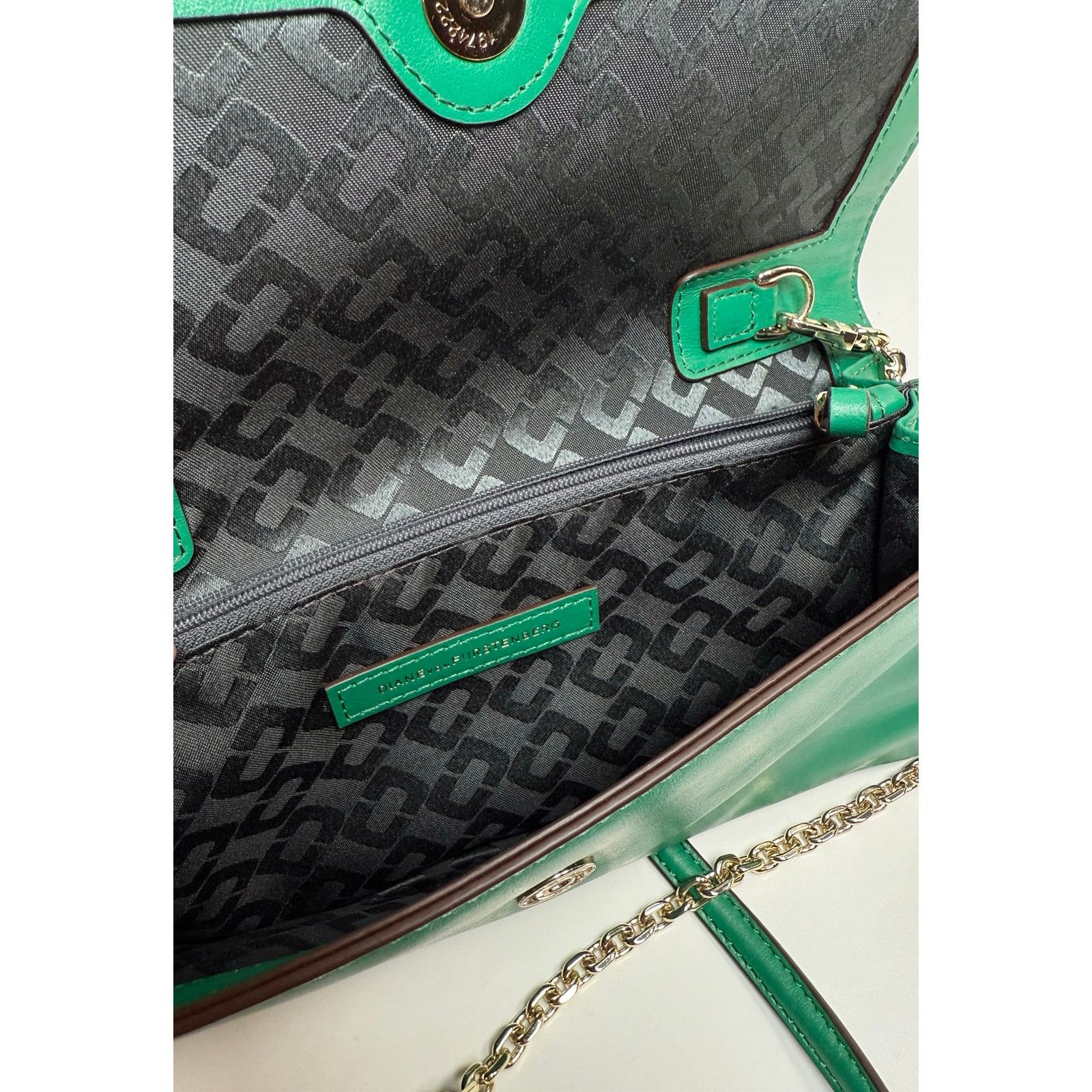 Diane von Furstenberg NWOT DVF Diane Von Furstenberg After 6 Club Snake Clutch Size ONE SIZE - 7 Thumbnail