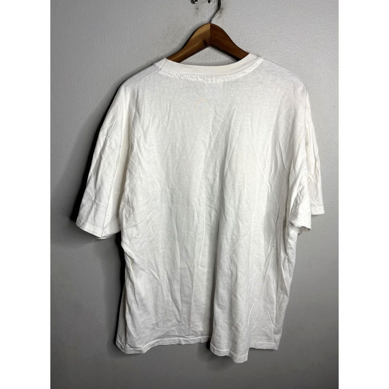 Hanes VINTAGE Maui Shirt Mens XL Whale Tail Graphic Hawaii Hanes 90s Tee Size US XL / EU 56 / 4 - 4 Thumbnail