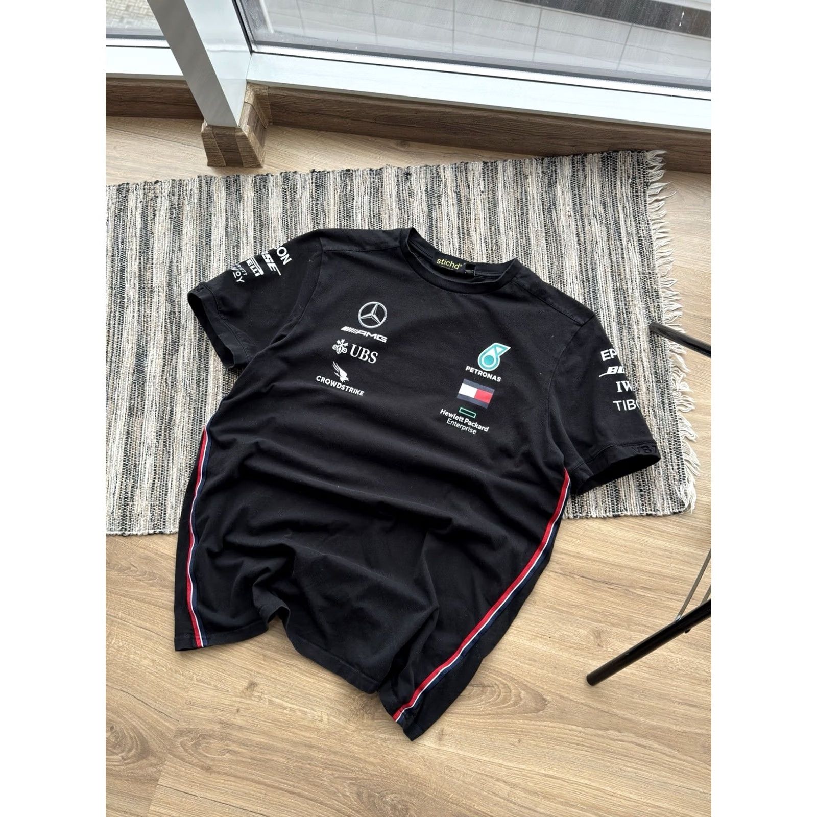 Mercedes-Benz Mercedes-Benz AMG Motorsport Petronas Black T-Shirt Size L Mens Shirt Black Cars, Classic, Sports 90s Theme Size US L / EU 52-54 / 3 - 3 Thumbnail