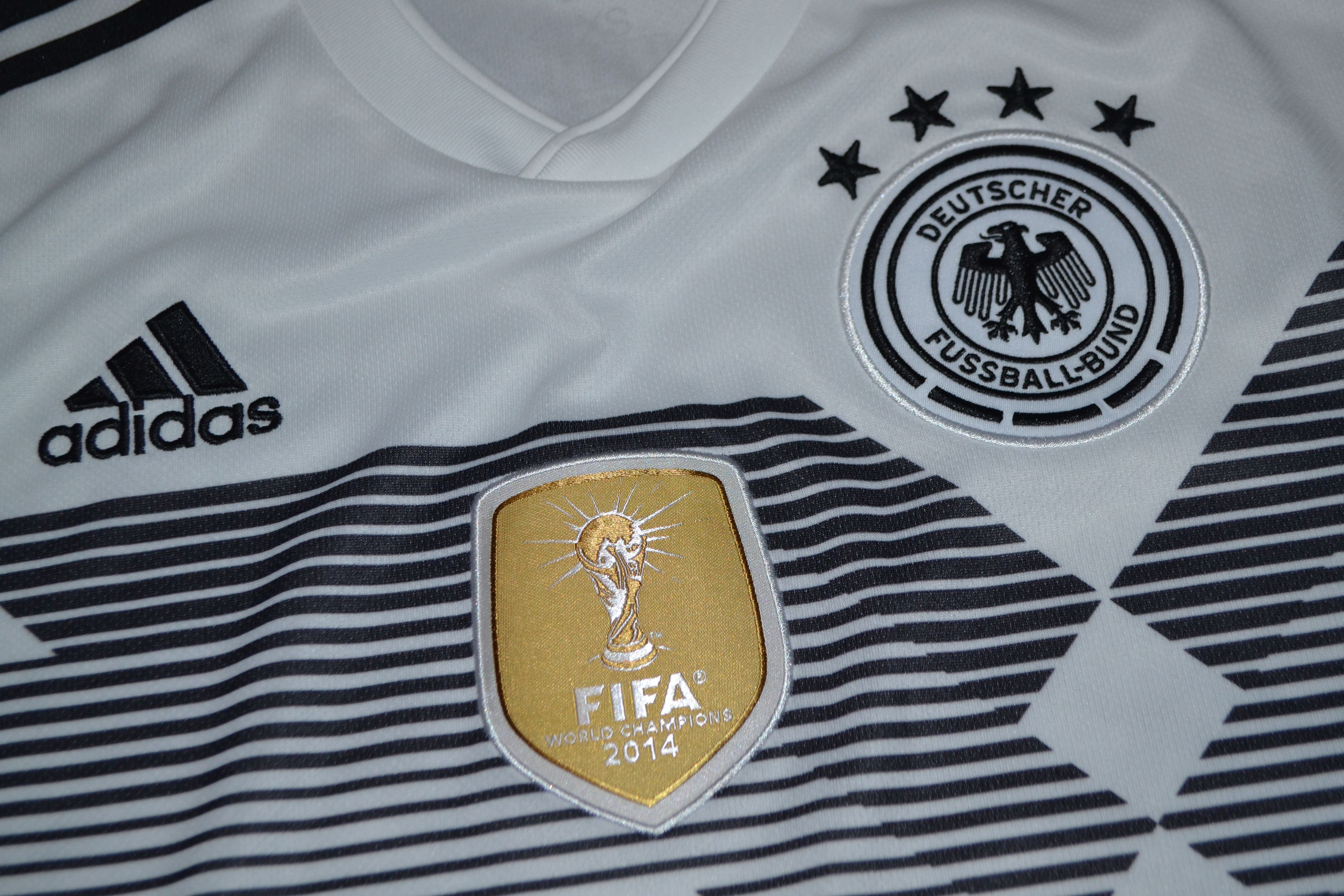 Adidas Germany 2018 2019 Home Soccer Jersey Football Kit Shirt Size US XS / EU 42 / 0 - 4 Thumbnail