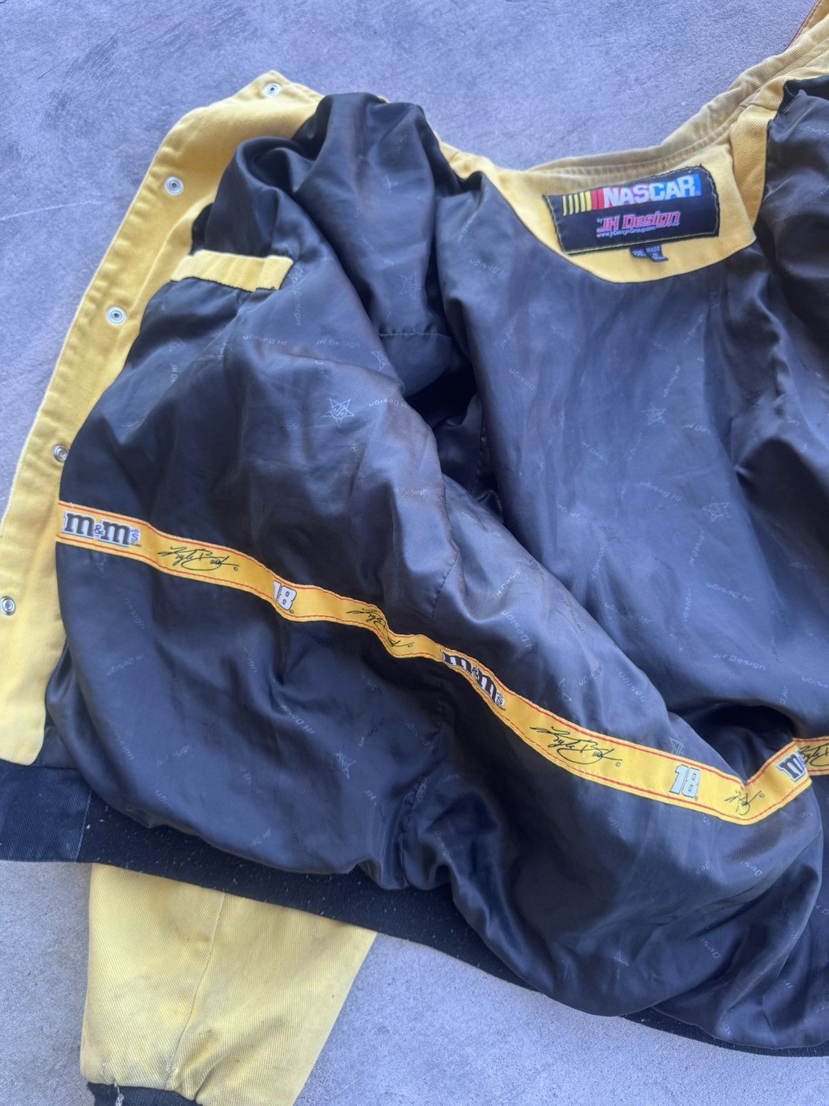 NASCAR NASCAR Chase Authentics Kyle Busch M&M Jacket Size XXL Size US XXL / EU 58 / 5 - 9 Thumbnail