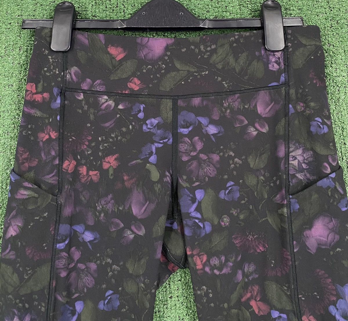 Lululemon Lululemon Fast 7/8 Floral Cropped Leggings Women’s Size 8 Size 30" / US 8 / IT 44 - 2 Thumbnail