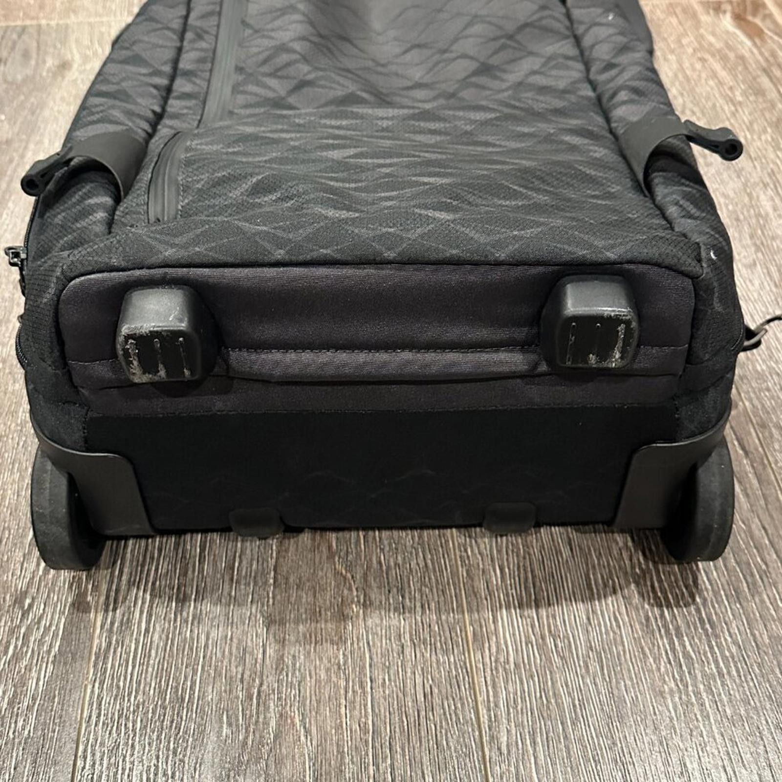 Victorinox Victorinox Rolling Suitcase – Hard to Find – Retails $500 Size ONE SIZE - 4 Thumbnail