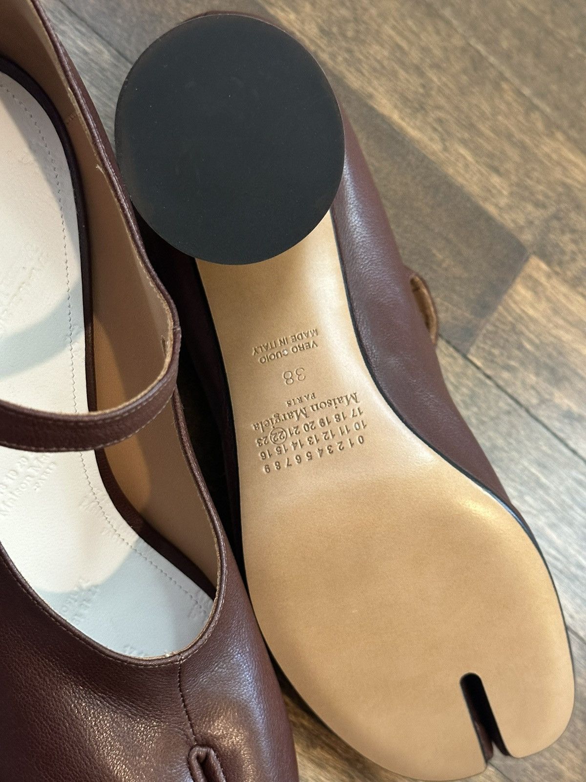Maison Margiela NIB NWT Maison Martin Margiela Brown Tabi Mary-Jane Heels Size US 7.5 / IT 37.5 - 8 Thumbnail