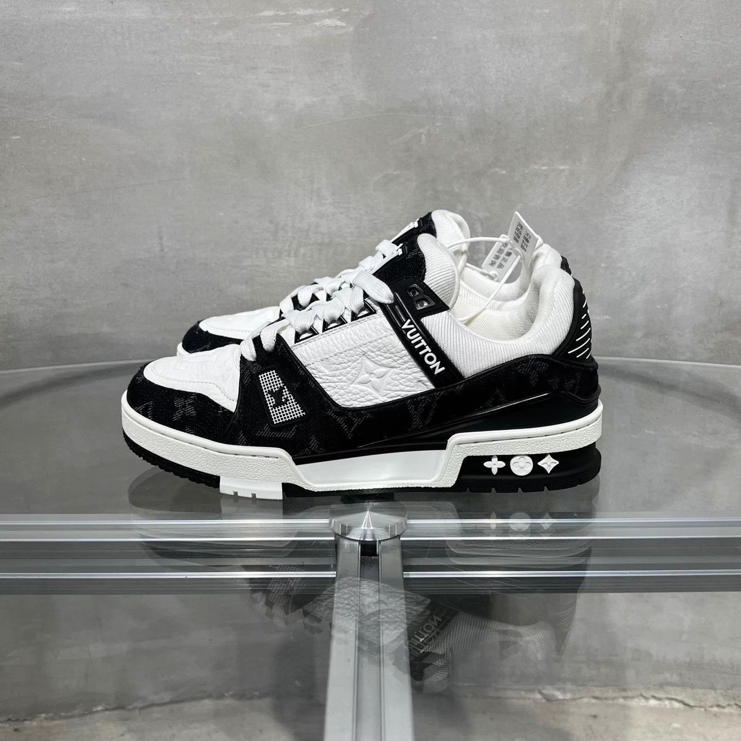 Louis Vuitton LV Trainer Black White Denim UK3 37 Size US 6 / IT 36 - 3 Thumbnail