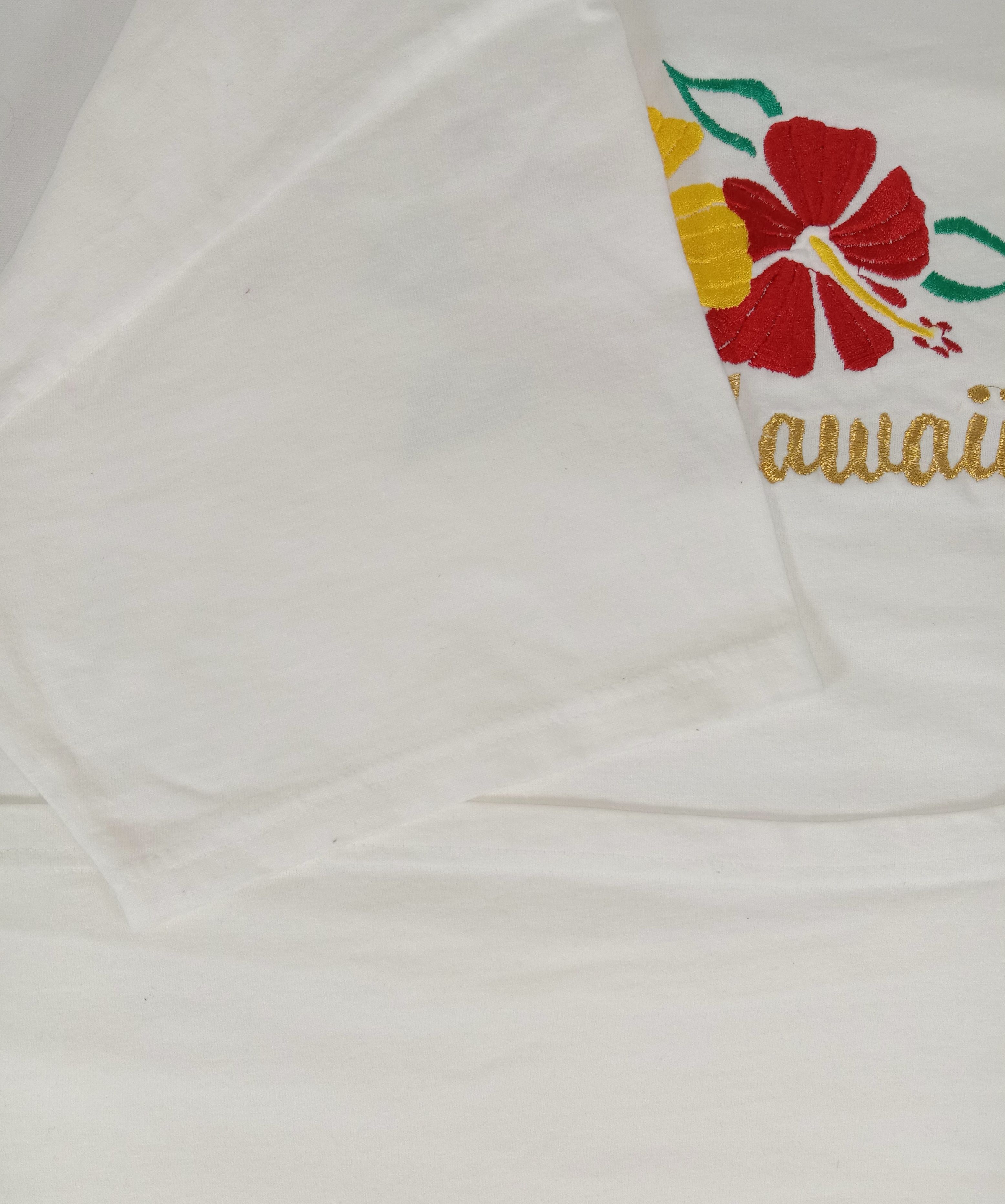 Hanes Vintage Hanes Embroidery Hawaii Flowers T Shirt Size US L / EU 52-54 / 3 - 4 Thumbnail