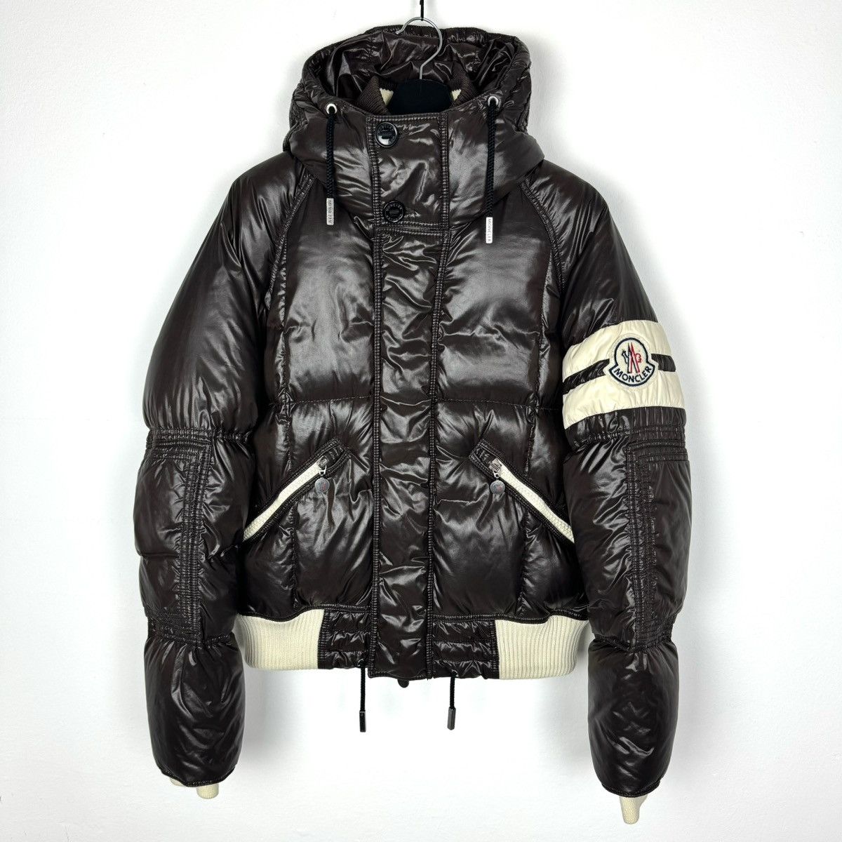 Moncler leon shop