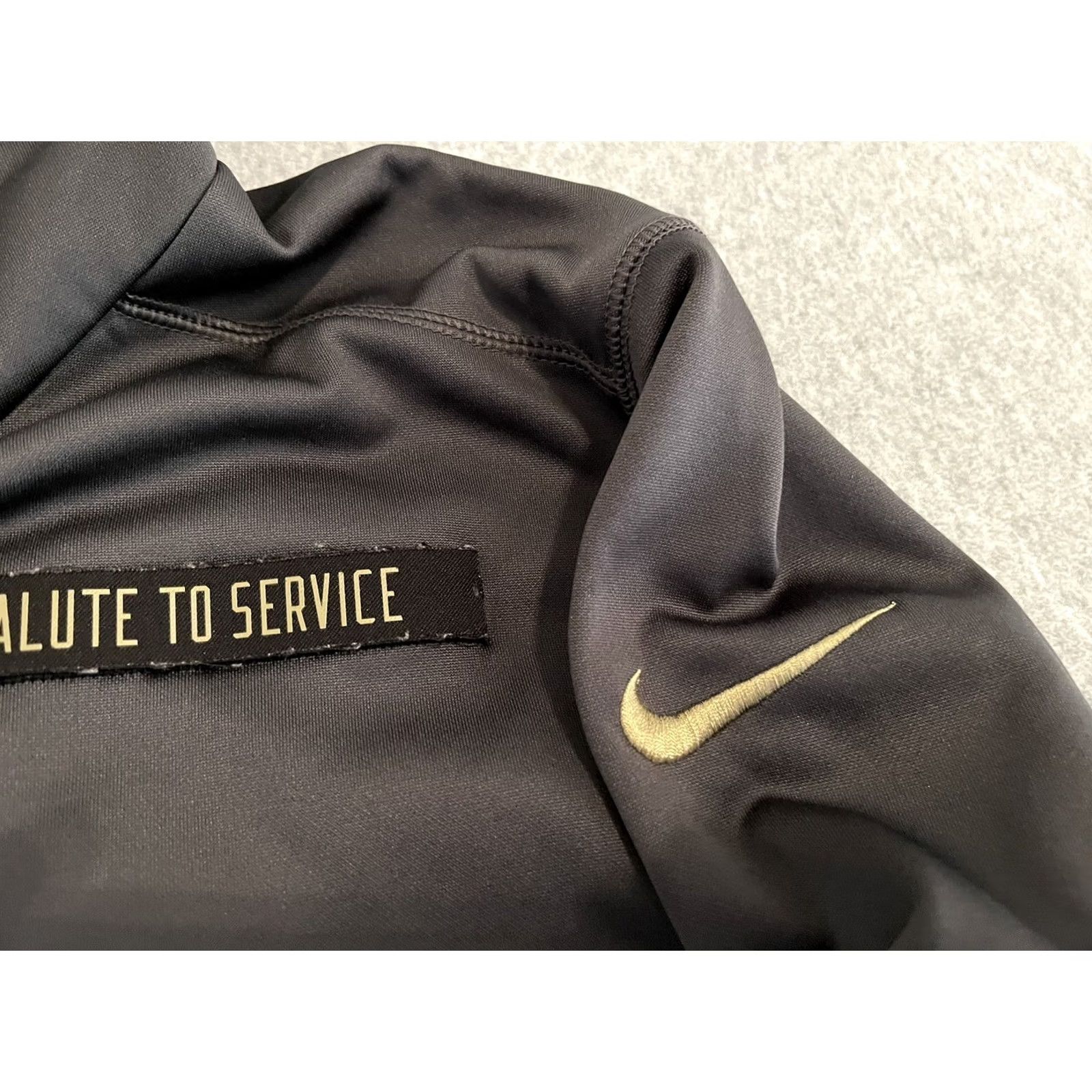 Nike Nike Pullover Hoodie Sports Defense Salute To Service Los Angeles Rams Gray M Medium Men Size US M / EU 48-50 / 2 - 5 Thumbnail