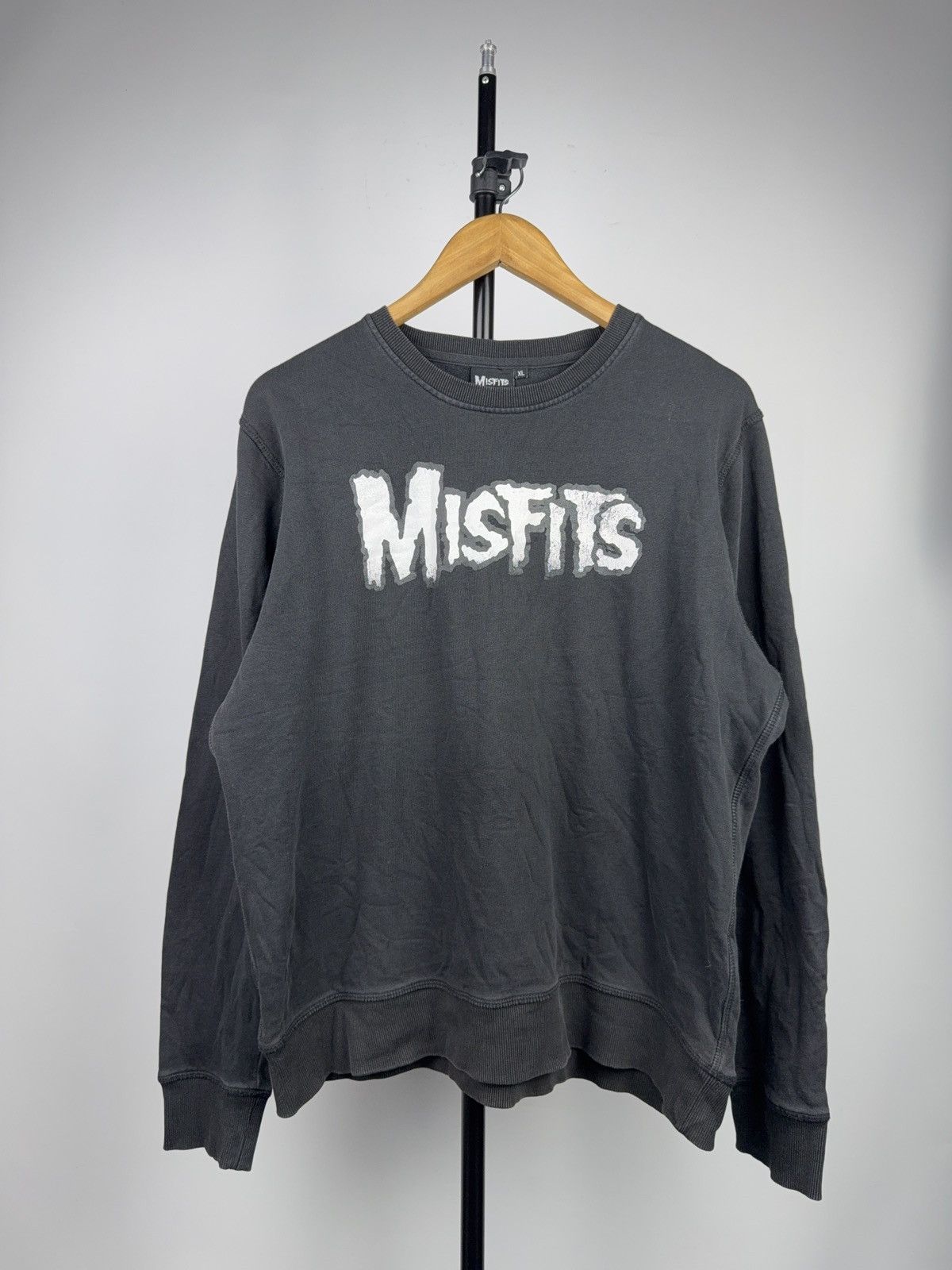 Misfits Faded Misfits Band Logo Black Crewneck Sweatshirt XL 2017 Size XL / US 12-14 / IT 48-50 - 1 Thumbnail