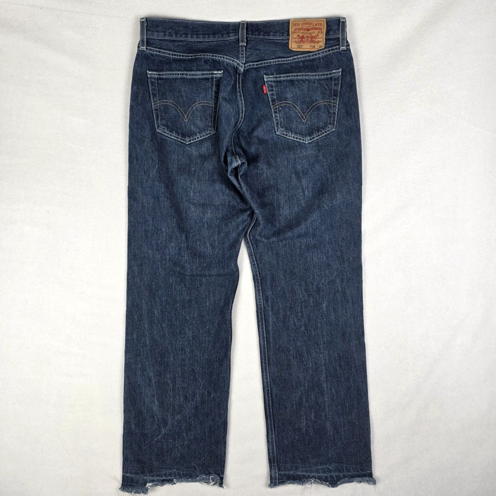Levi's VINTAGE Levis 501 Jeans Mens 34x28 Blue Denim Straight Button Fly WPL 423 501 Model Dark Fabric Product: Jeans - Levi's 501, 34x28 - Mens Size US 34 / EU 50 - 4 Thumbnail