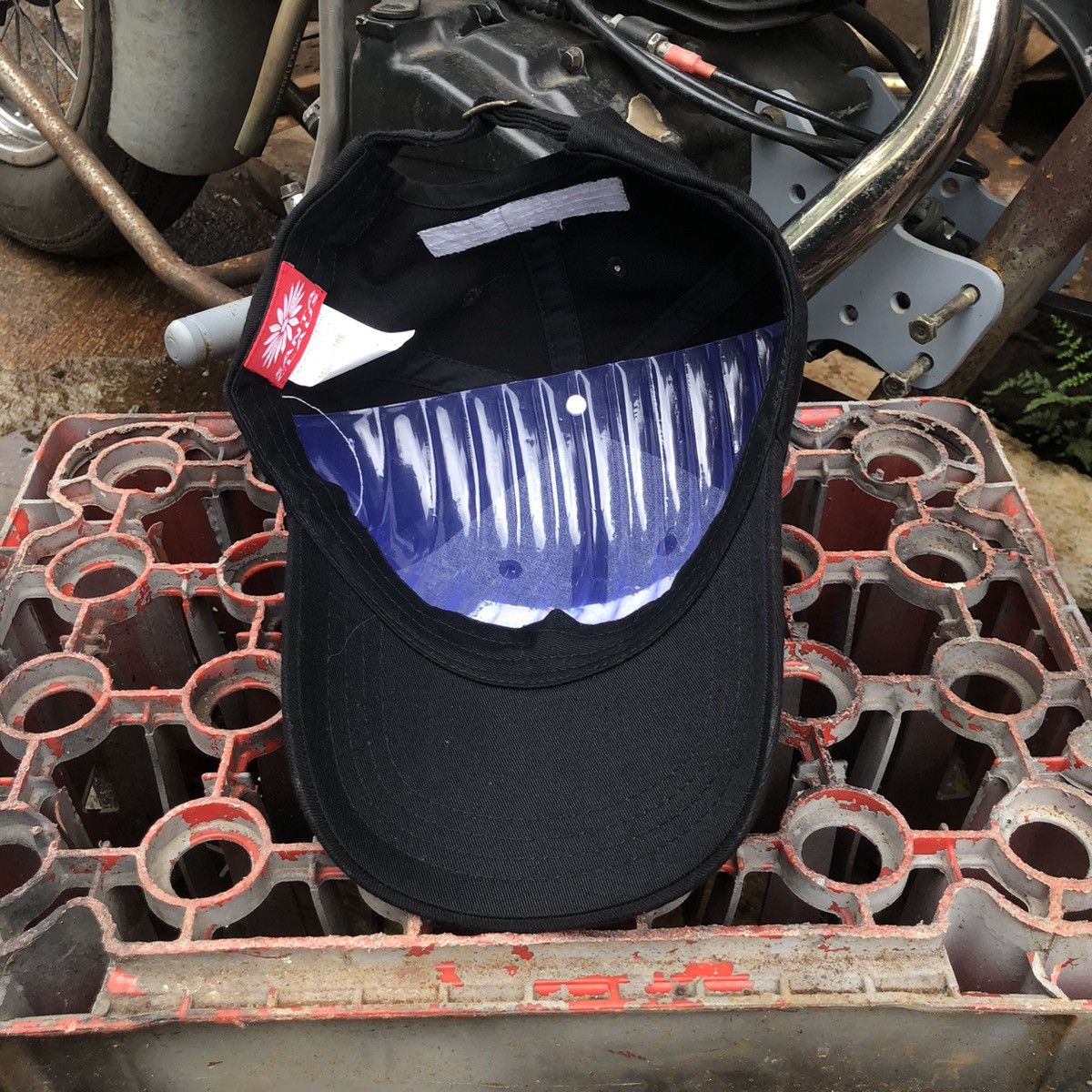 Vintage 🚫 SOLD 🚫 Jaguar Castrol Racing Formula-1 Hat Size ONE SIZE - 9 Thumbnail