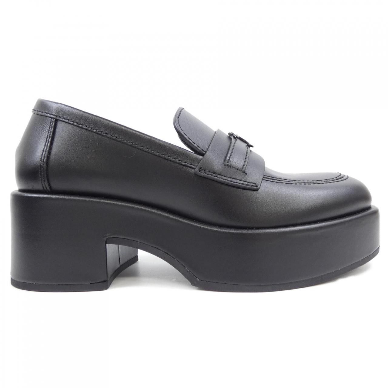 Chanel Chanel Chanel LOAFERS Calfskin Loafers Leather Shoes G39206X56725 DUTY FREE for USA Size ONE SIZE - 1 Thumbnail