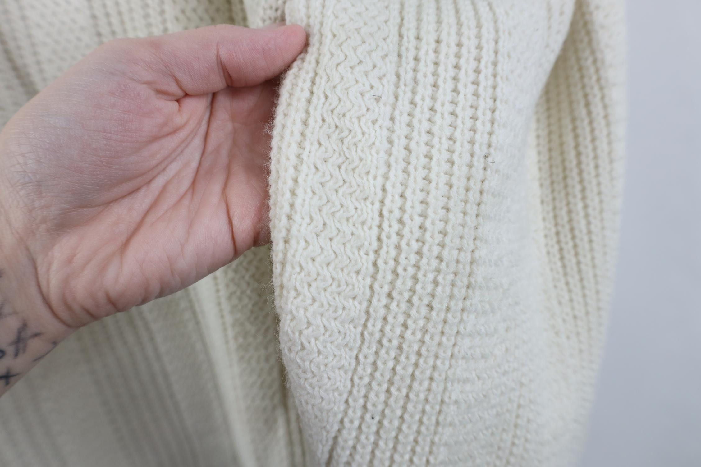 Vintage Vintage 70s Streetwear Zig Zag Ribbed Knit Sweater Cream USA Size US L / EU 52-54 / 3 - 8 Thumbnail
