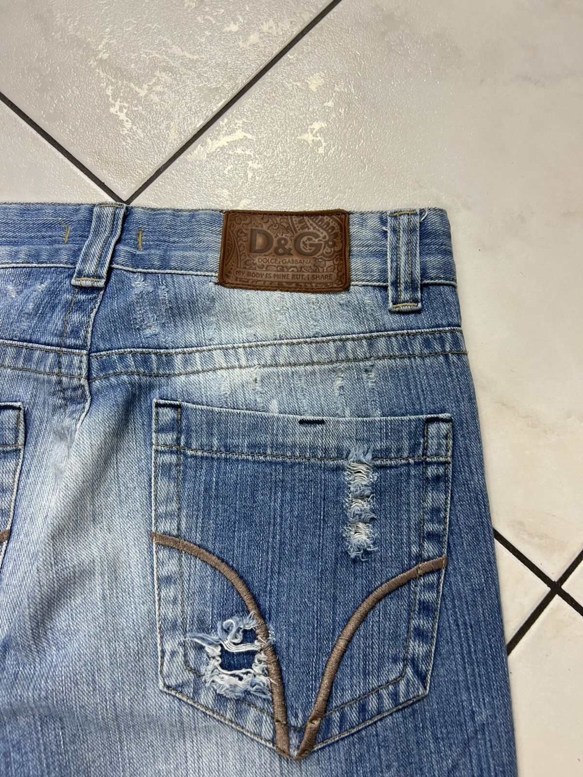 Dolce & Gabbana Vintage Dolce & Gabbana distressed denim y2k painted jeans Size US 31 - 13 Thumbnail