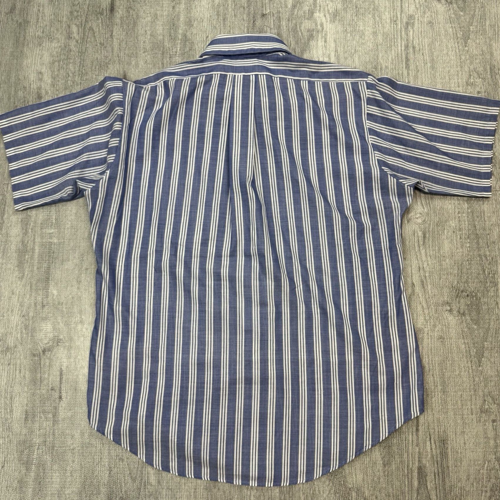 Van Heusen VTG 70s VAN HEUSEN SHIRT NAVY WHITE STRIPE BUTTON UP MENS L BREAKFAST OF VANOPRESS? Size US L / EU 52-54 / 3 - 6 Thumbnail
