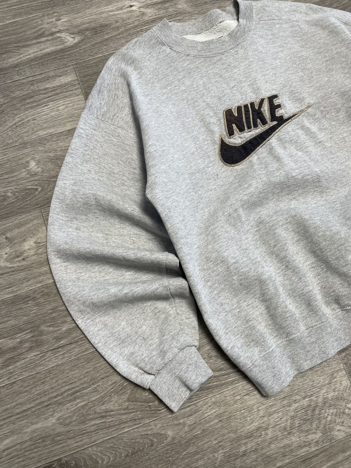 Nike Vintage Nike Center Logo Oversized Buggy Fit Sweatshirt 90s Size US M / EU 48-50 / 2 - 4 Thumbnail