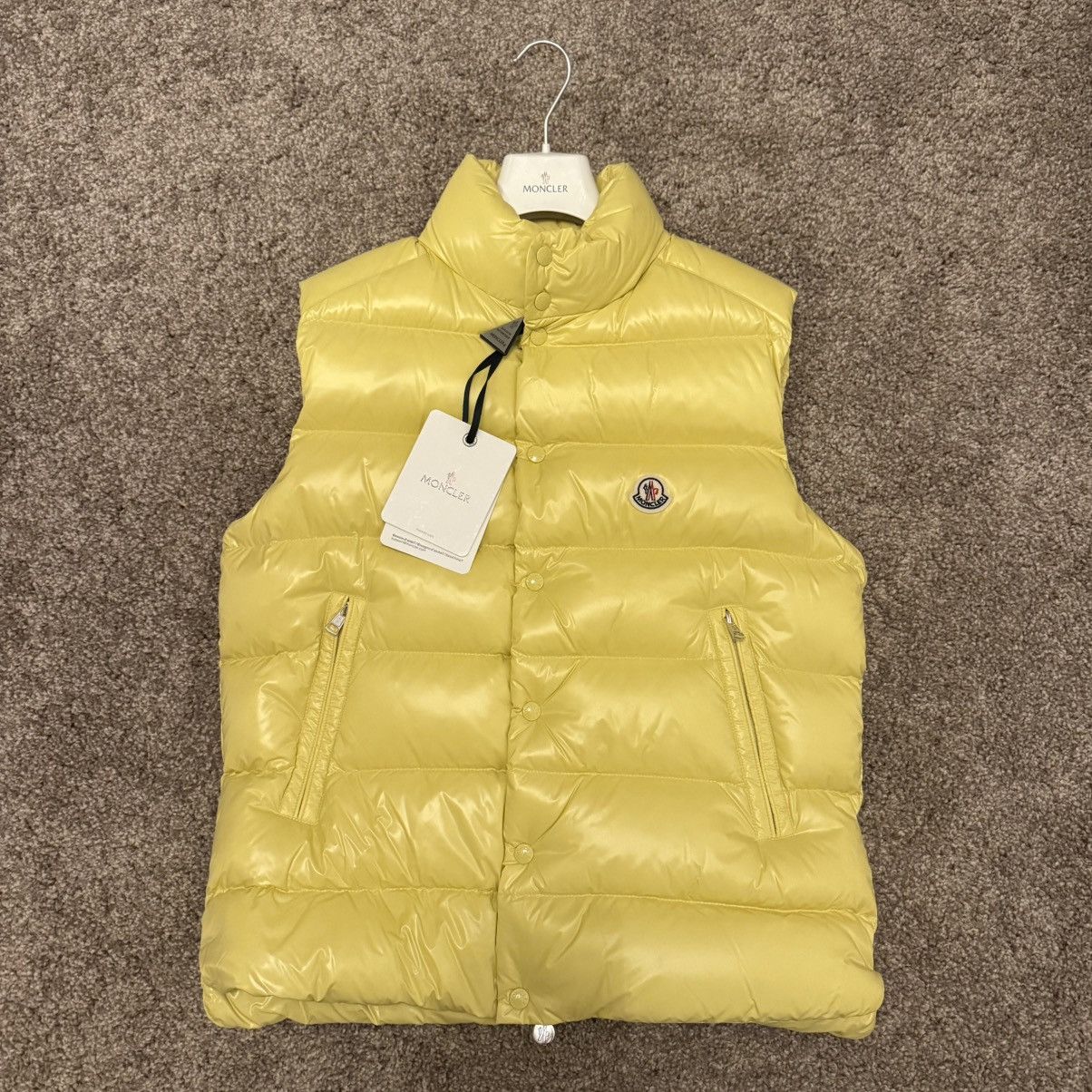 Moncler Moncler TIBB gilet bodywarmer size 2 yellow new gui bormes Size US M / EU 48-50 / 2 - 2 Thumbnail