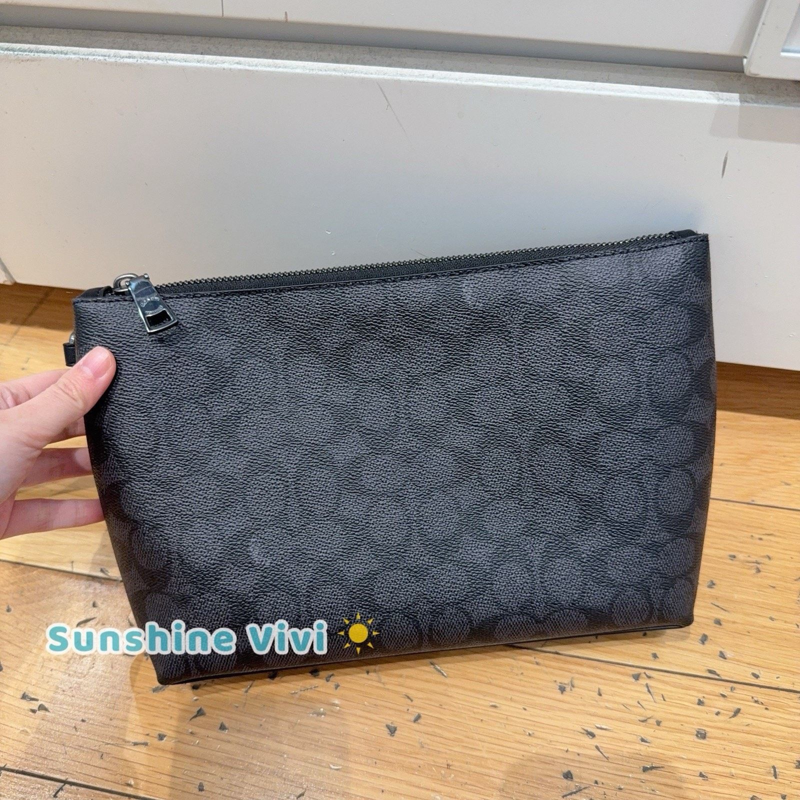 Coach NWT Coach Men's Pouch Signature Canvas CCF32 CHARCOAL/BLACK Size ONE SIZE - 1 Thumbnail