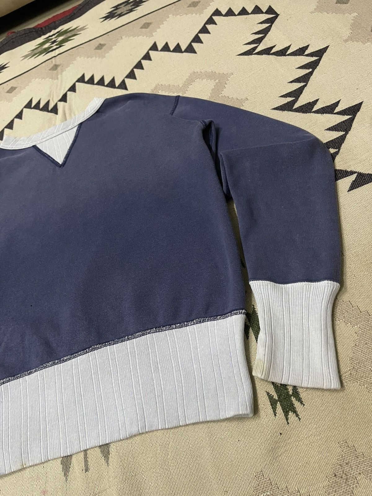 Full Count & Co. 90s FULLCOUNT WINDSHIELD DOUBLE V SUNFADED SWEATSHIRT Size US S / EU 44-46 / 1 - 13 Thumbnail