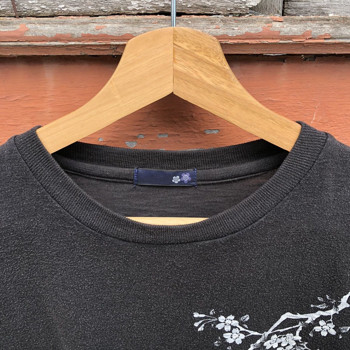 Vintage Sunfaded Sukajan Koi Fish Tshirt Size US M / EU 48-50 / 2 - 7 Thumbnail