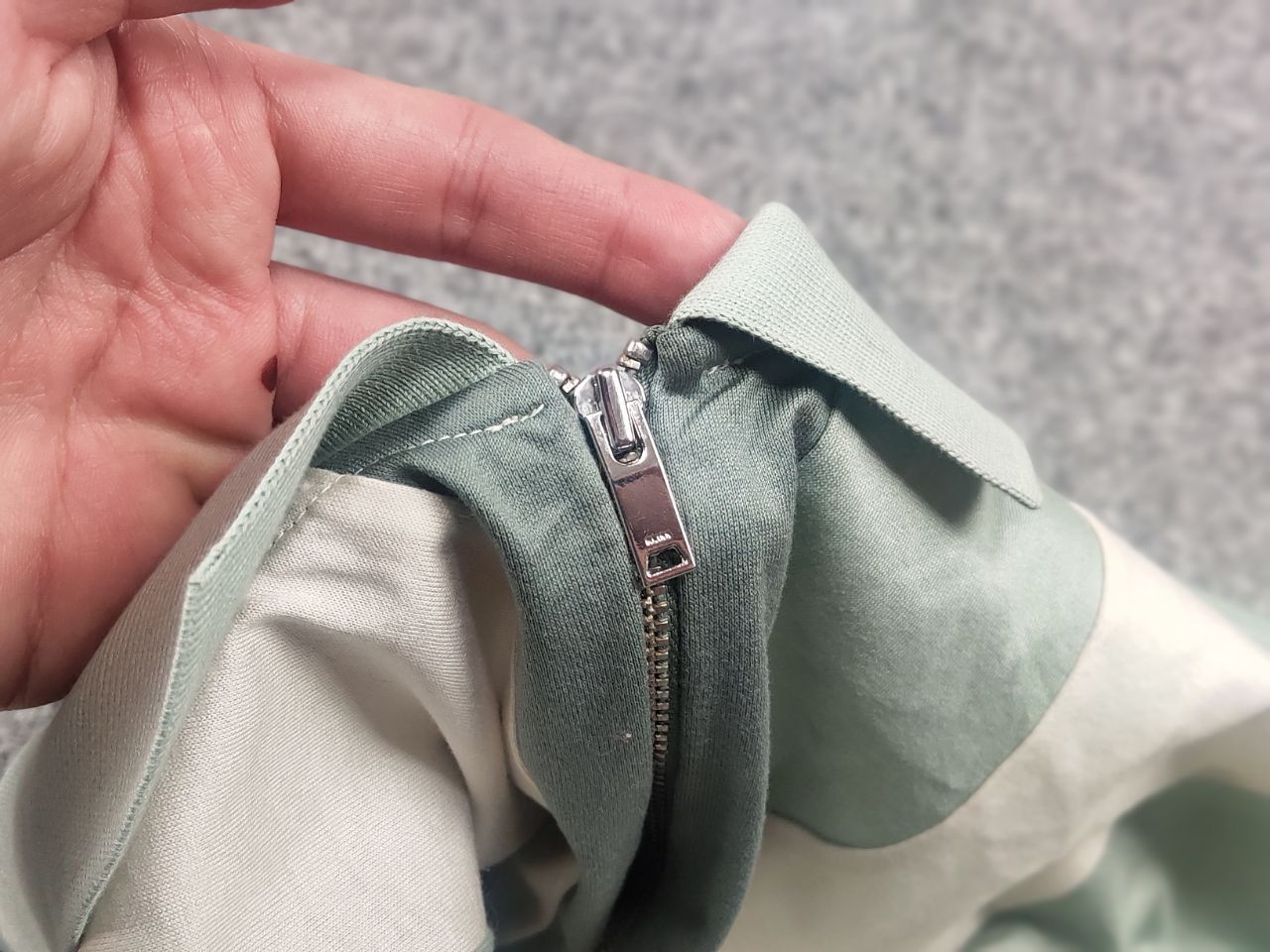 Reiss Reiss Owen Stripe Detailed Zip Neck Polo shades green Shirt Size US L / EU 52-54 / 3 - 12 Thumbnail