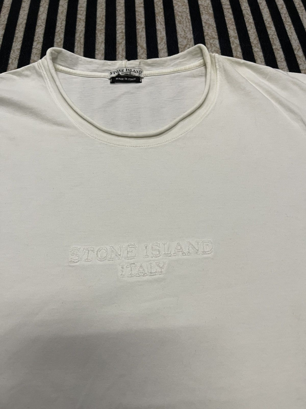 Stone Island VINTAGE STONE ISLAND LOGO TSHIRT CHOPPED STYLE Size US S / EU 44-46 / 1 - 5 Thumbnail