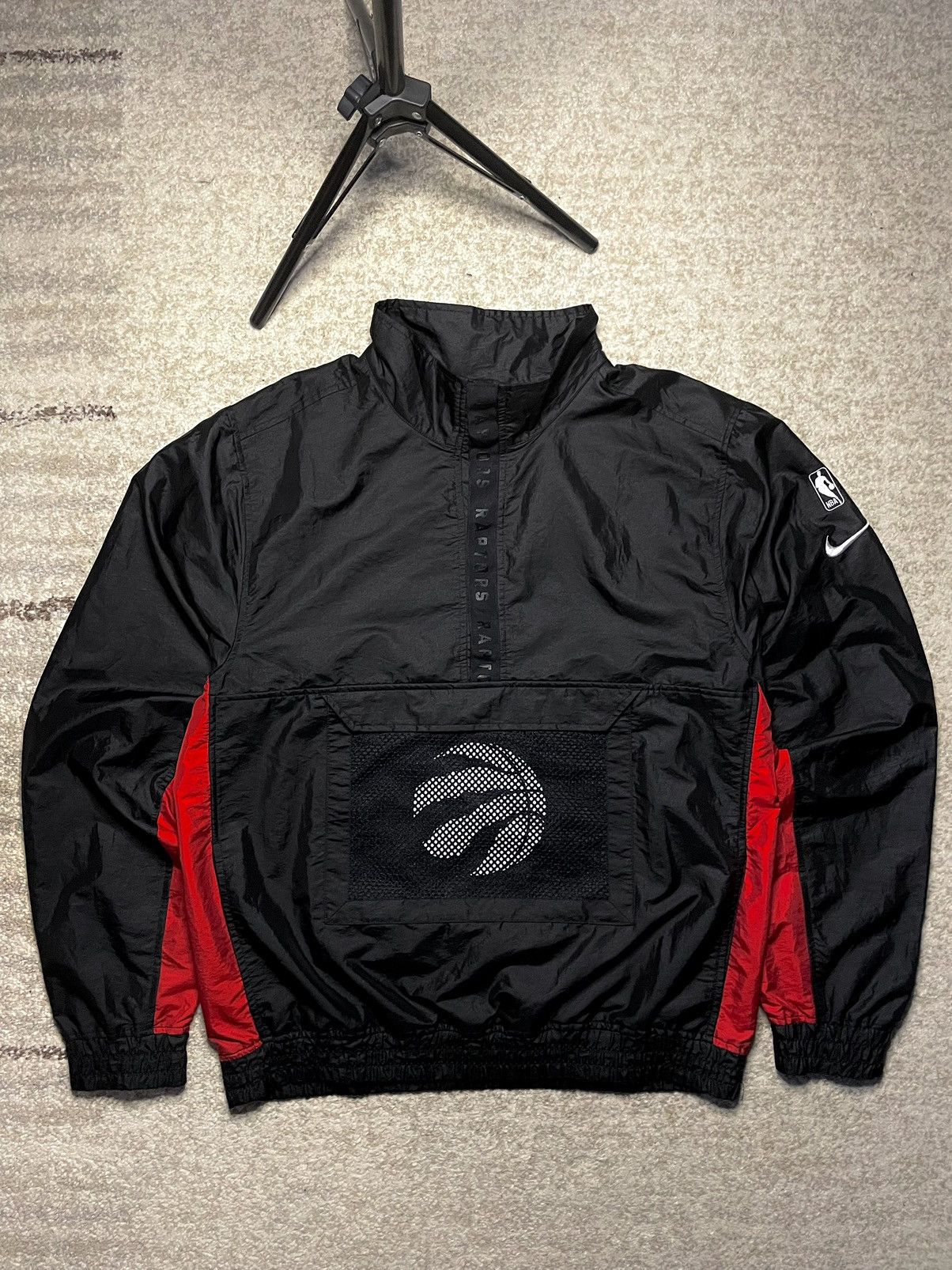 Made In Usa Nike Nike ACG NIKE NBA TORONTO RAPTORS LIGHTWEIGT COURTSIDE JACKET BLACK Grailed