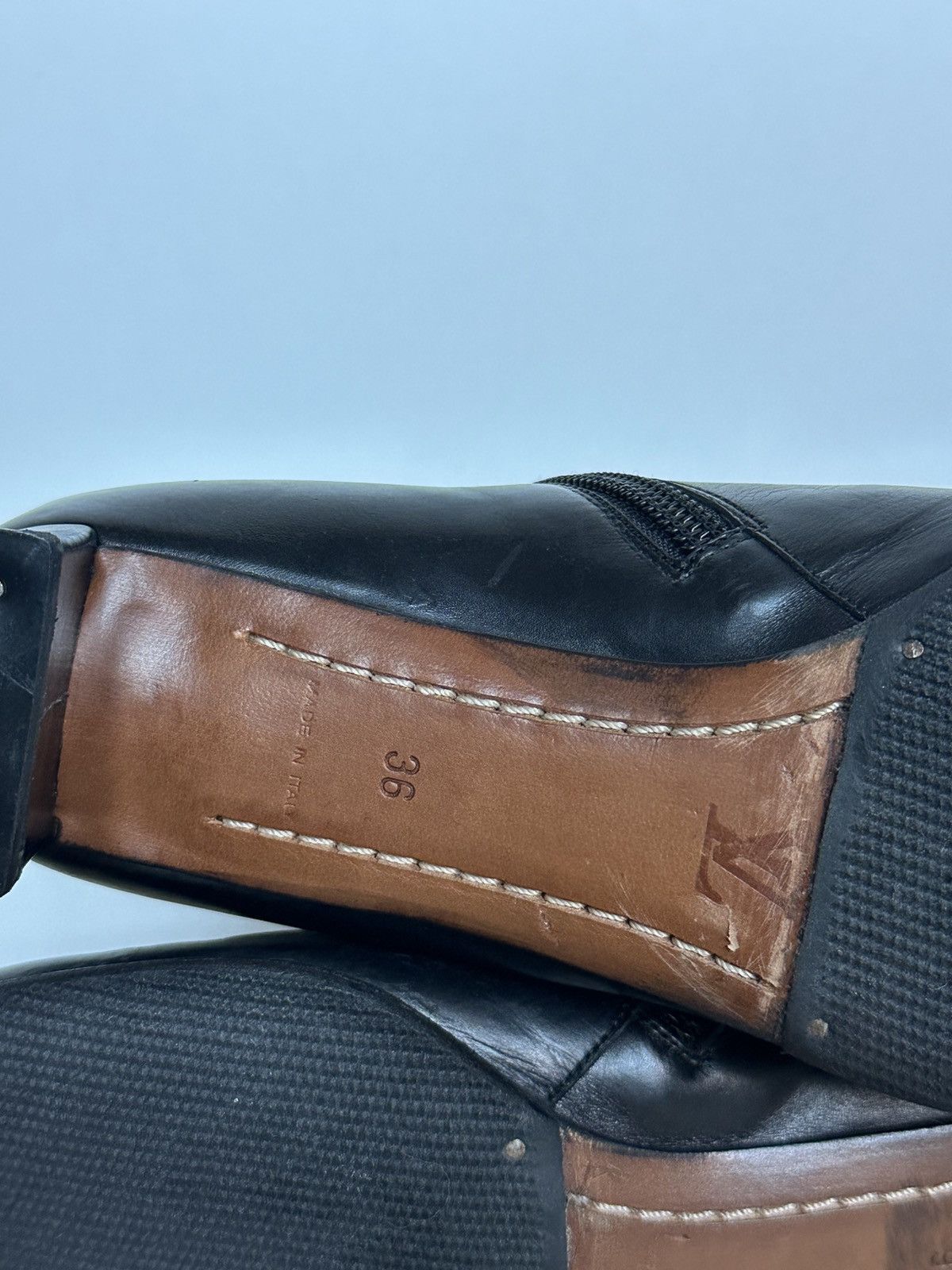Louis Vuitton Louis Vuitton Black Leather Ankle Boots with Metal LV Buckle Size US 5 / IT 35 - 12 Thumbnail