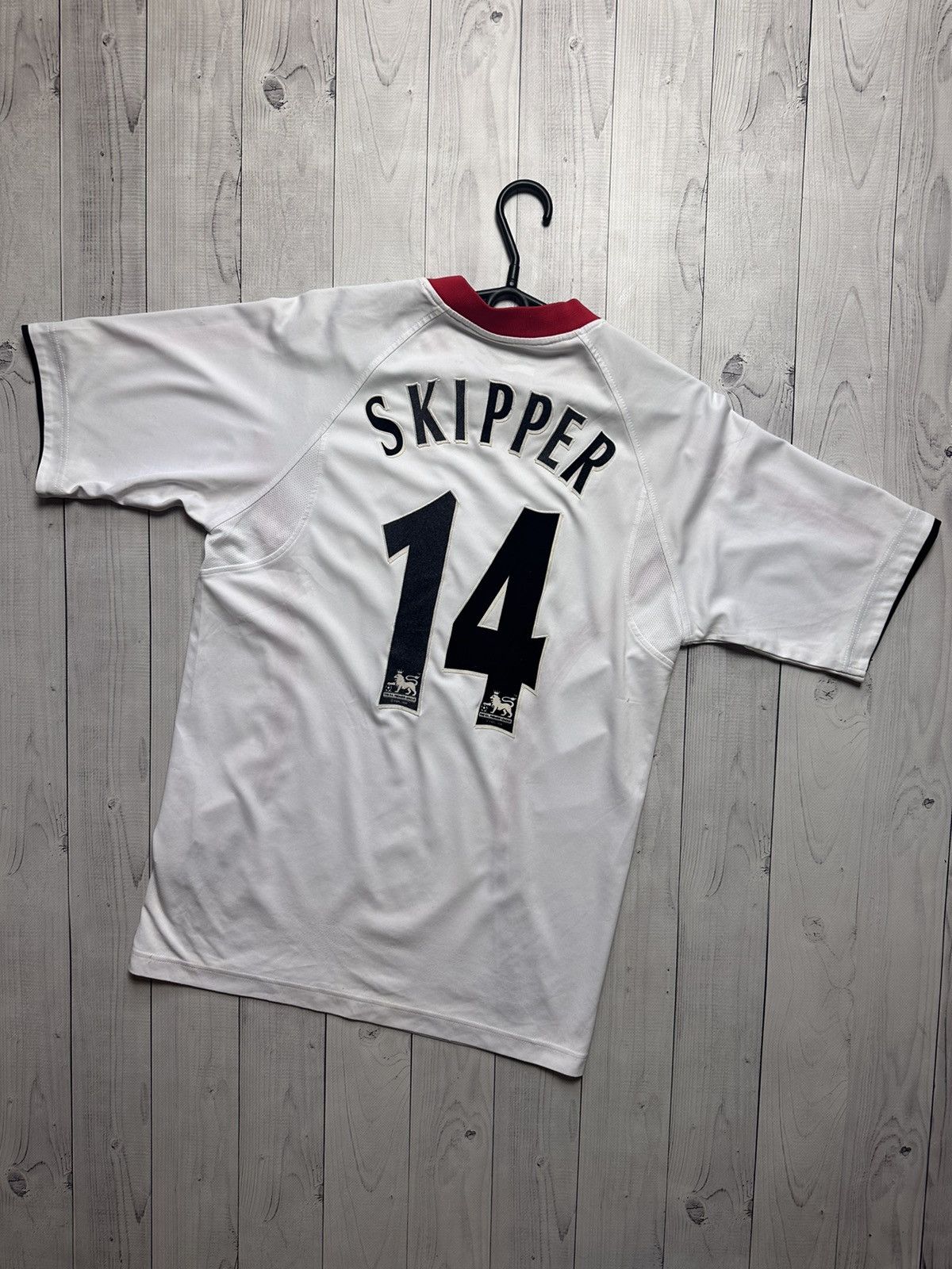 Vintage Vintage Liverpool soccer jersey size M white Reebok Size US M / EU 48-50 / 2 - 10 Thumbnail