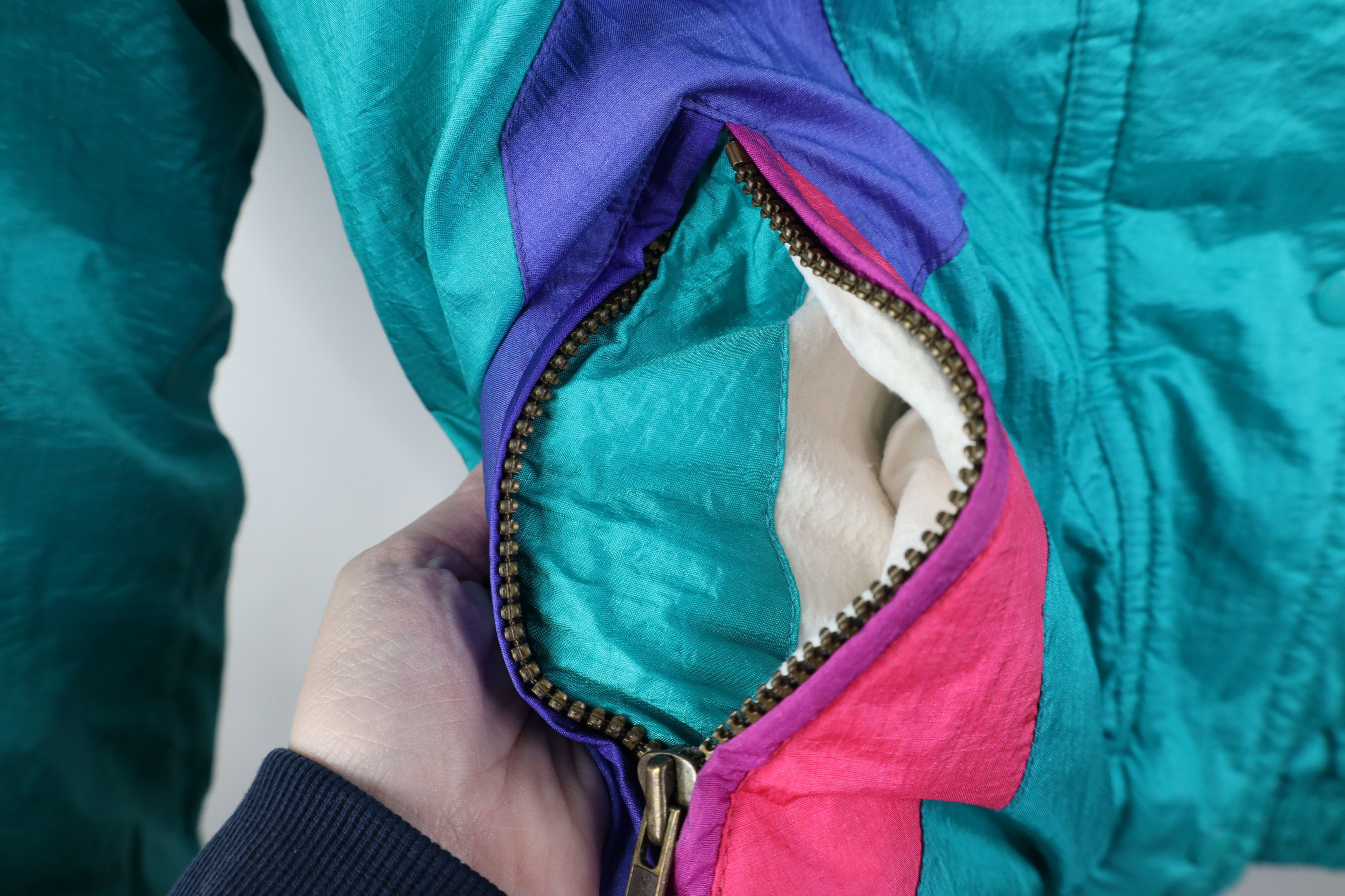 Vintage Vintage 90s Streetwear Block Ski Snowboard Puffer Jacket Size L / US 10 / IT 46 - 6 Thumbnail