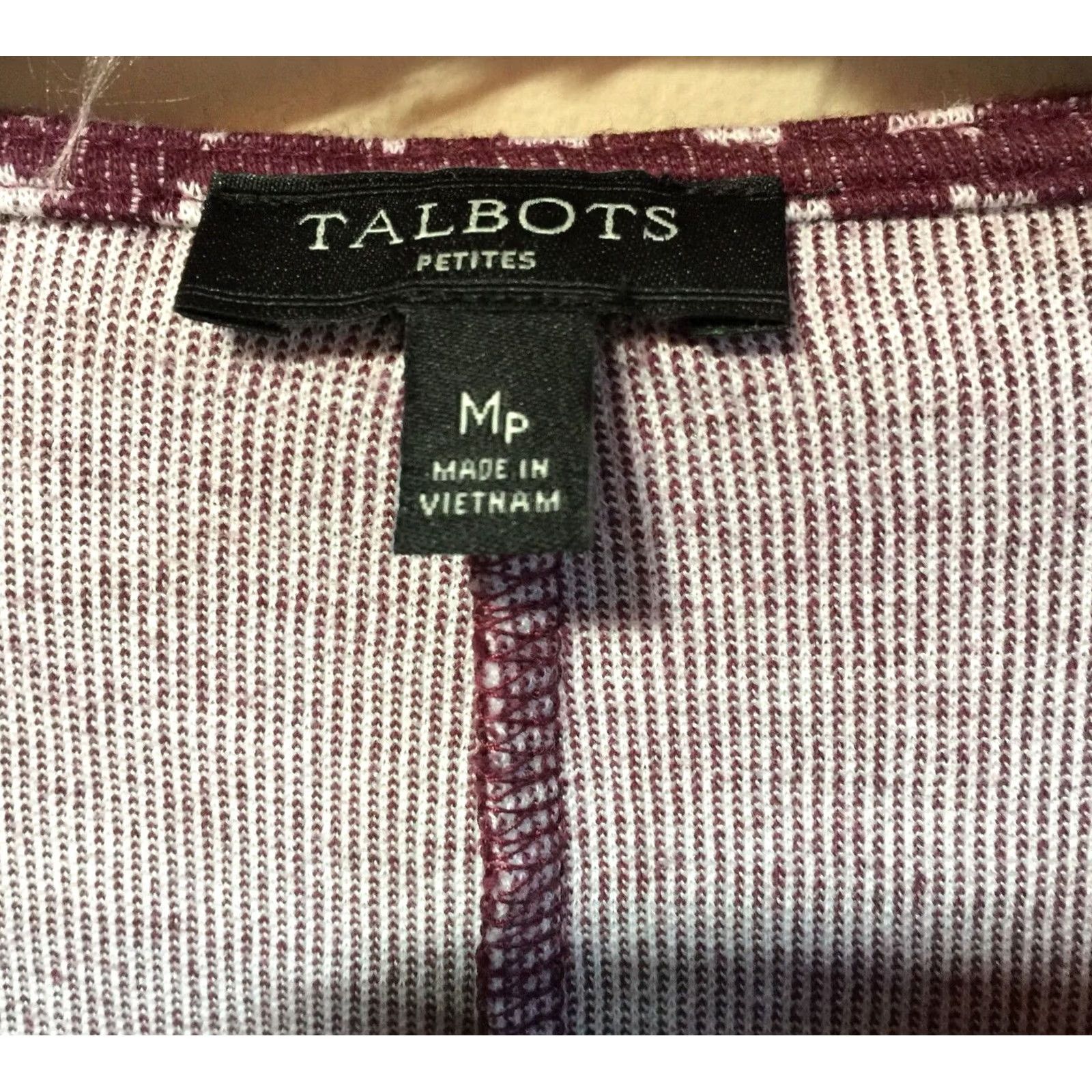 Talbots Talbots Women's Blouse Cross Knit Top 3/4 Sleeve Stretch PM Petite Maroon White Women’s Shirts Womens Size M / US 6-8 / IT 42-44 - 4 Thumbnail