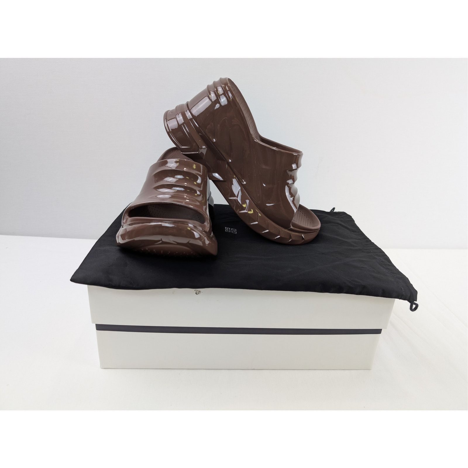 Givenchy o1rshd1 Marshmallow Slider Wedge Sandal in Chocolate Size US 7 / IT 37 - 12 Thumbnail