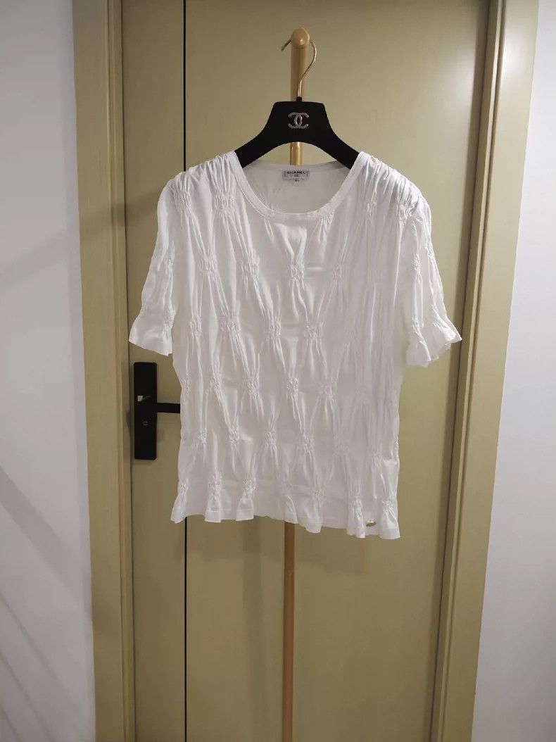 Chanel Chanel White full logo double c standard short sleeves 2505 Size L / US 10 / IT 46 - 1 Thumbnail