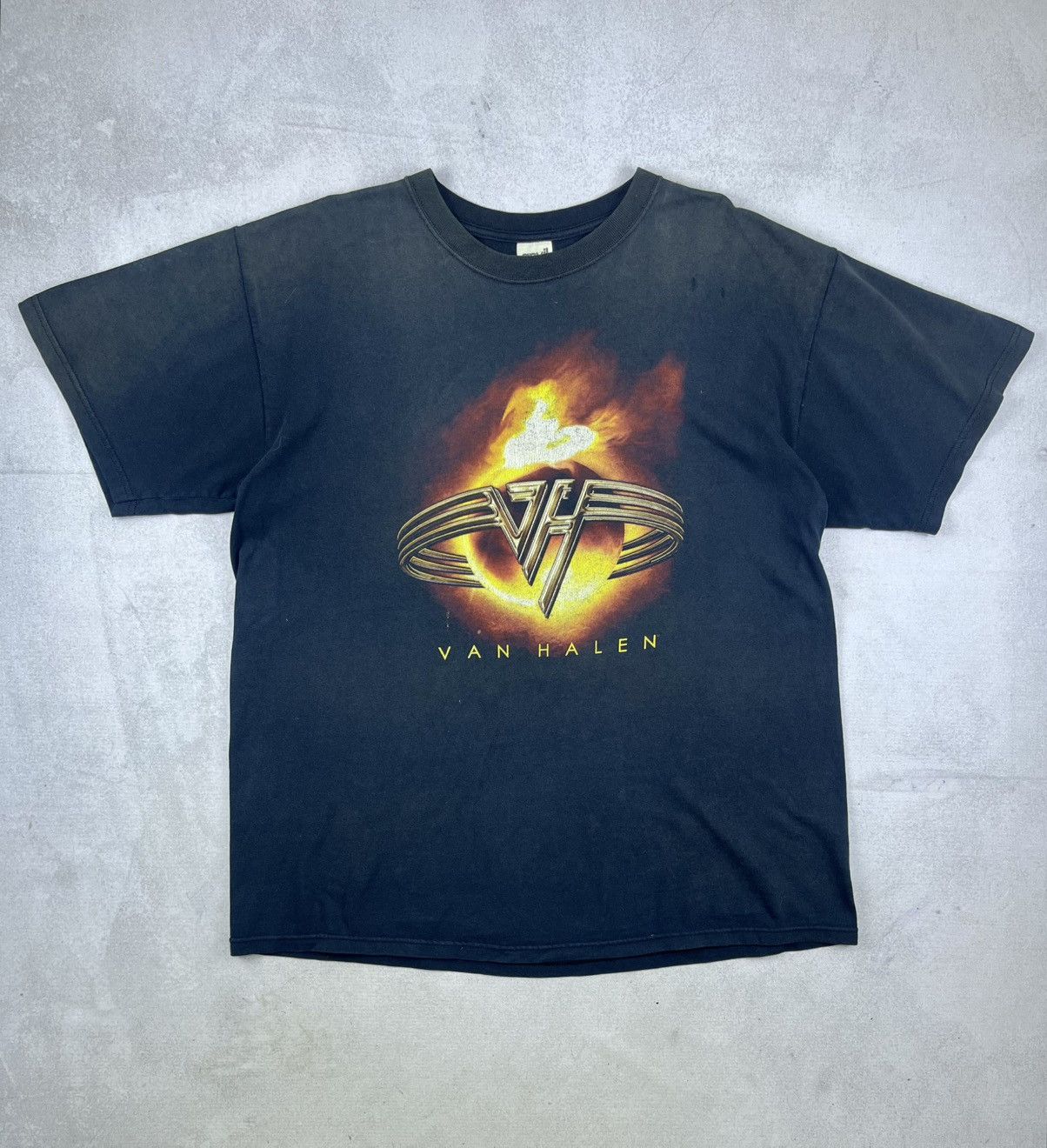 Band Tees Van Halen Band Vintage Y2K Sun faded Tee Size US L / EU 52-54 / 3 - 2 Thumbnail
