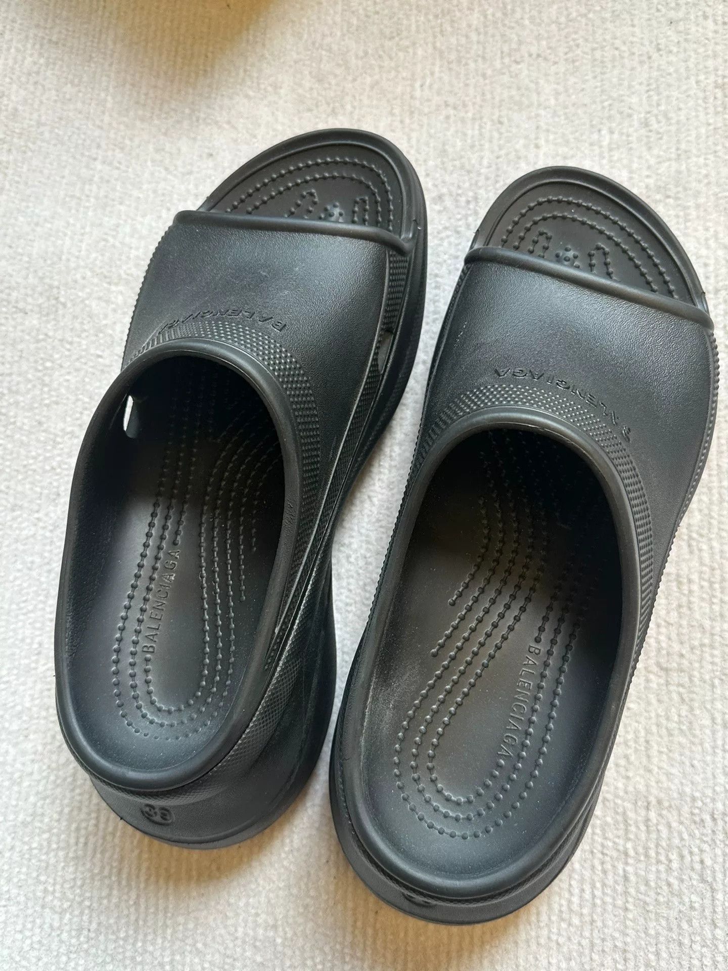 Balenciaga Balenciaga Pool Crocs Rubber Slippers Size US 6 / EU 39 - 2 Thumbnail