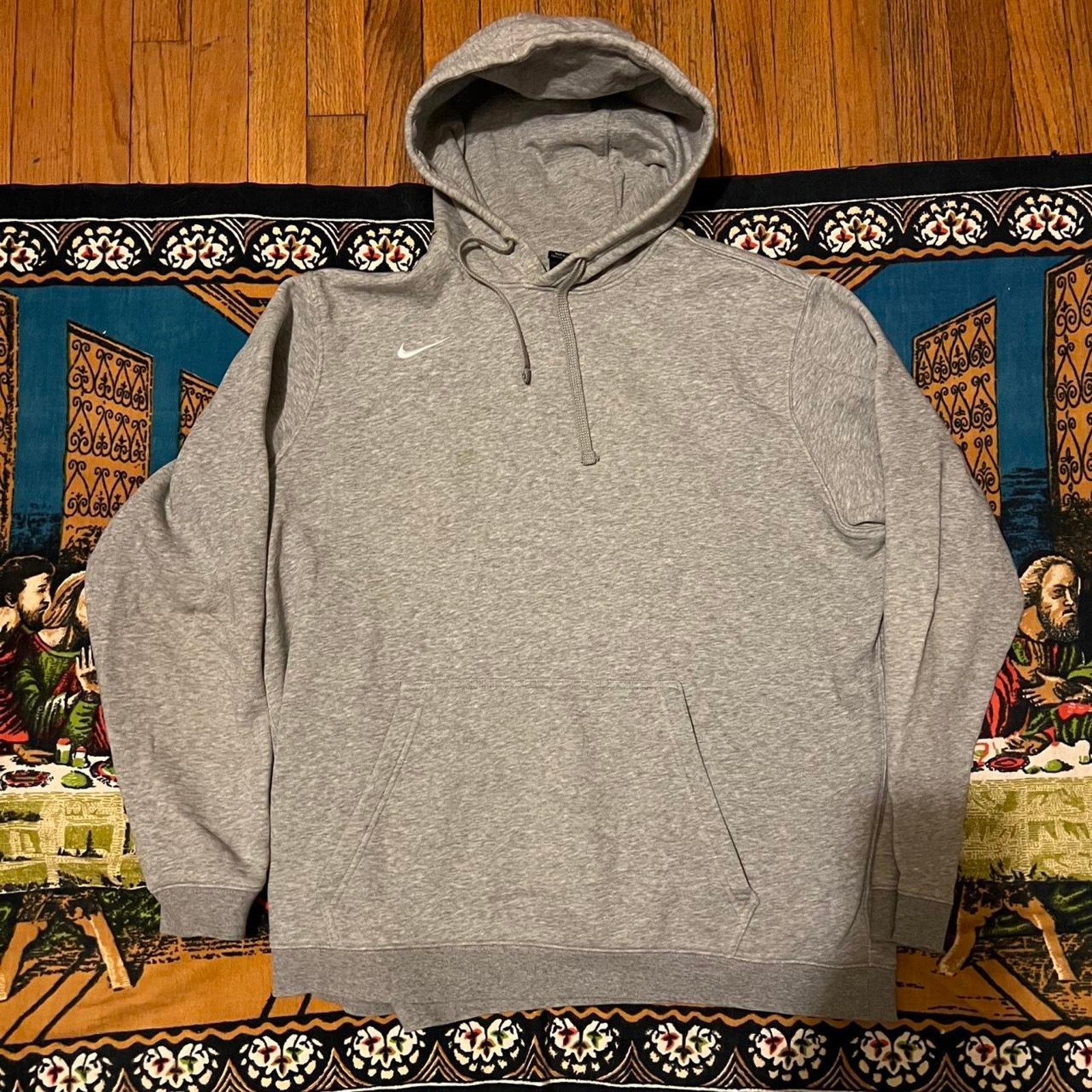 Nike Vintage grey nike hoodie small swoosh embroidered men xl Size US XL / EU 56 / 4 - 1 Thumbnail
