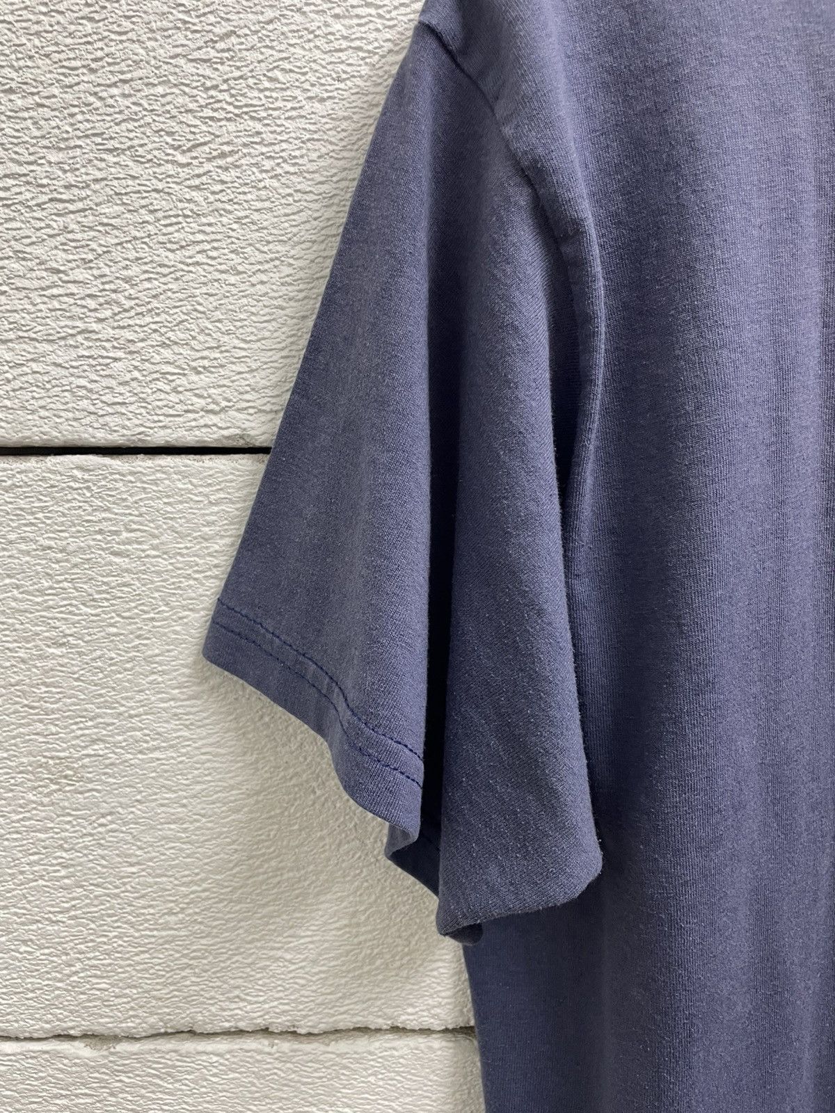 Vintage Vintage Navy Thrashed Sun Faded Distressed Shirt Grunge ERD Size US L / EU 52-54 / 3 - 7 Thumbnail