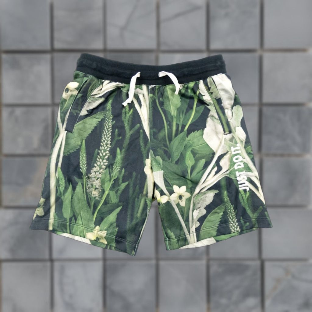 Nike Nike Shorts Mens Small Green JDI Alumni Floral Plants Sweats Adult Casual Active Size US 29 - 1 Thumbnail