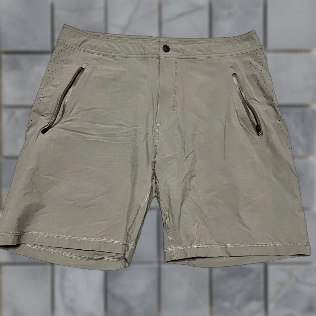 Vintage Mack Weldon Shorts Mens Large Gray Nylon Blend Quick Dry Drawstring Chino Mens Size US 33 - 1 Thumbnail