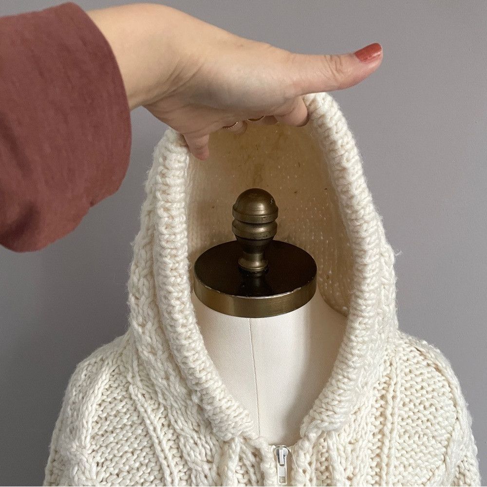 Vintage Handmade Peruvian Cable Knit Hooded Wool Full-Zip Cardigan Size M / US 6-8 / IT 42-44 - 3 Thumbnail