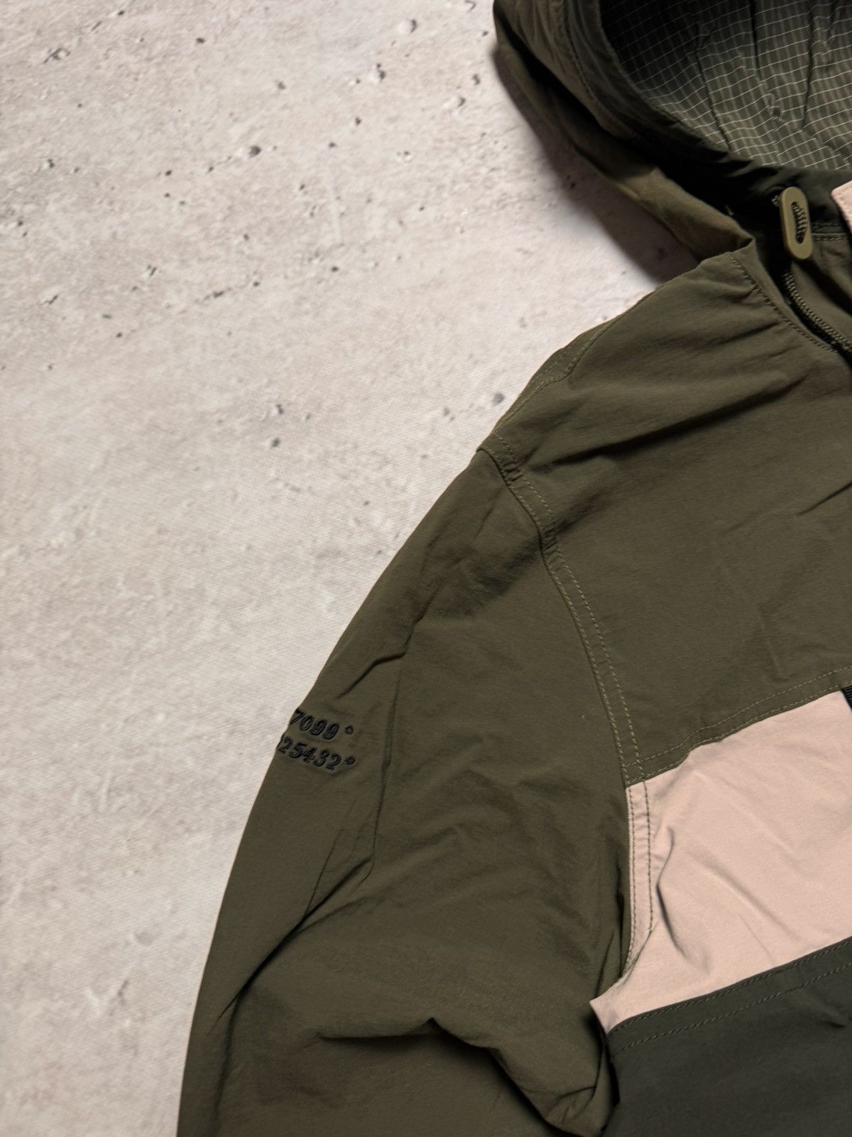 Nike × Nike ACG NIKE VINTAGE CENTER LOGO OVERSIZE NYLON 1/3 ZIP LIGHT JACKET Size US M / EU 48-50 / 2 - 4 Thumbnail
