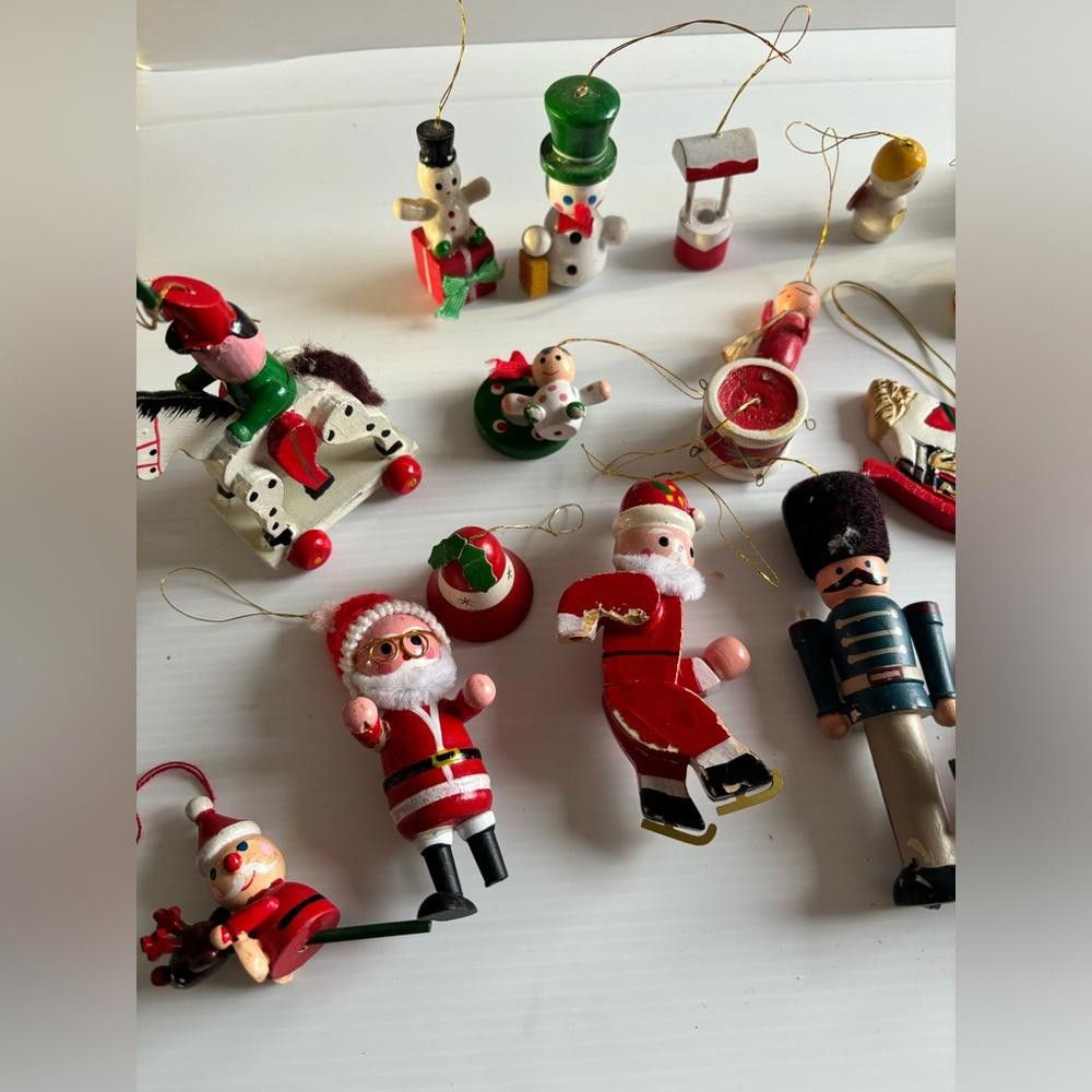 Designer Lot of 31 Vintage Wooden Ornaments Size ONE SIZE - 3 Thumbnail