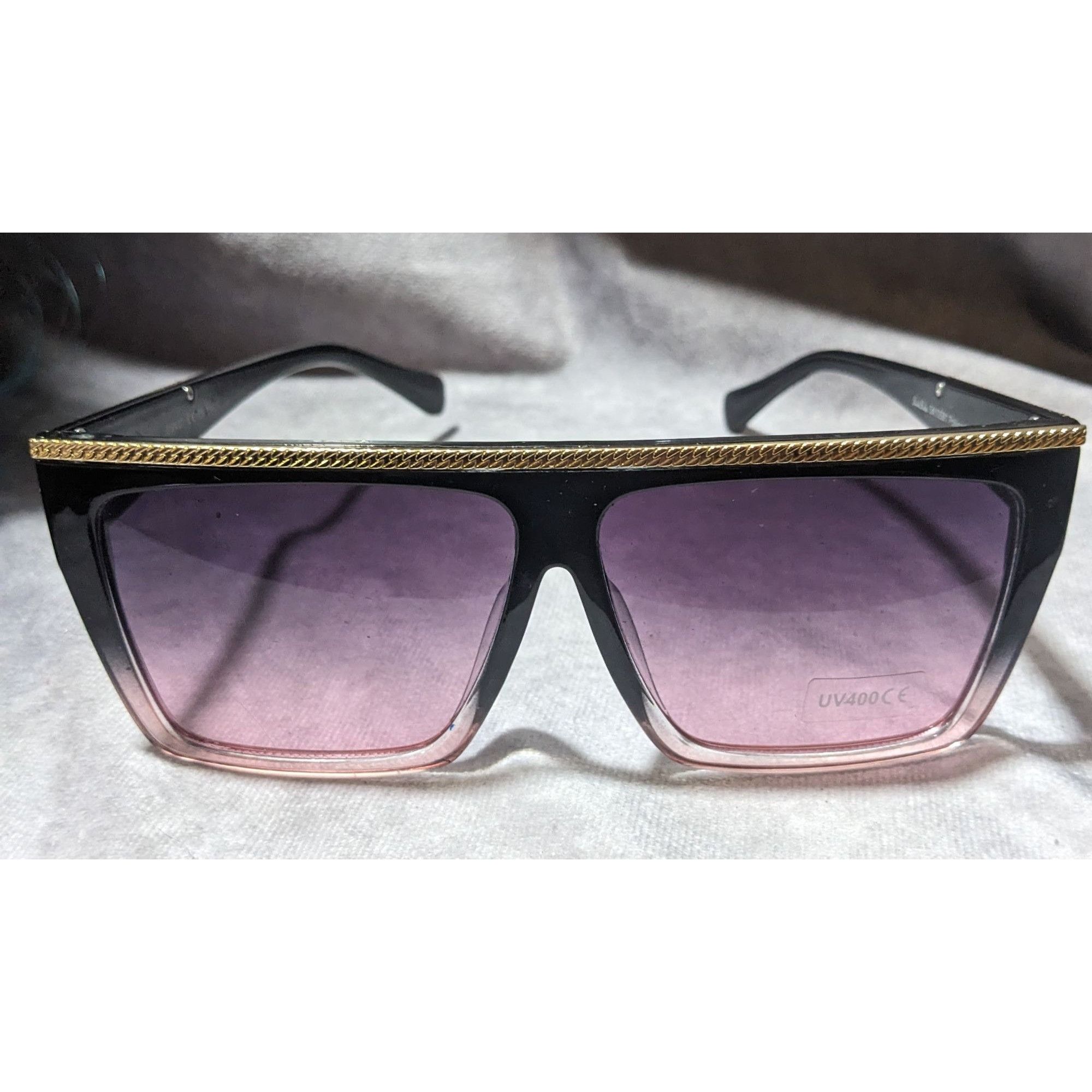 Other Shade Shaks Black And Pink Gold Accent Sunglasses Size ONE SIZE - 1 Thumbnail