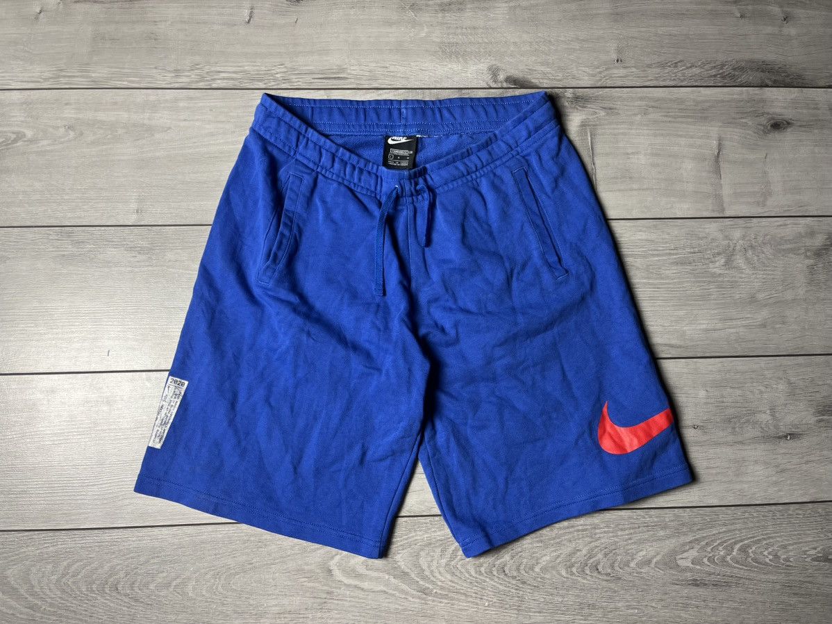 Nike Nike sweat shorts swoosh tour size Large Size US 34 / EU 50 - 1 Thumbnail