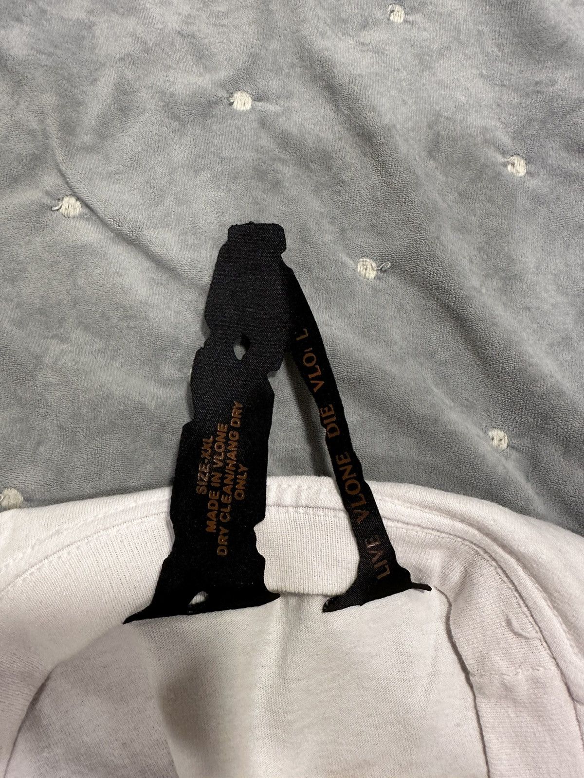 Fragment Design × Vlone ***RARE FRAGMENT VLONE SHITT Size US XXL / EU 58 / 5 - 4 Thumbnail